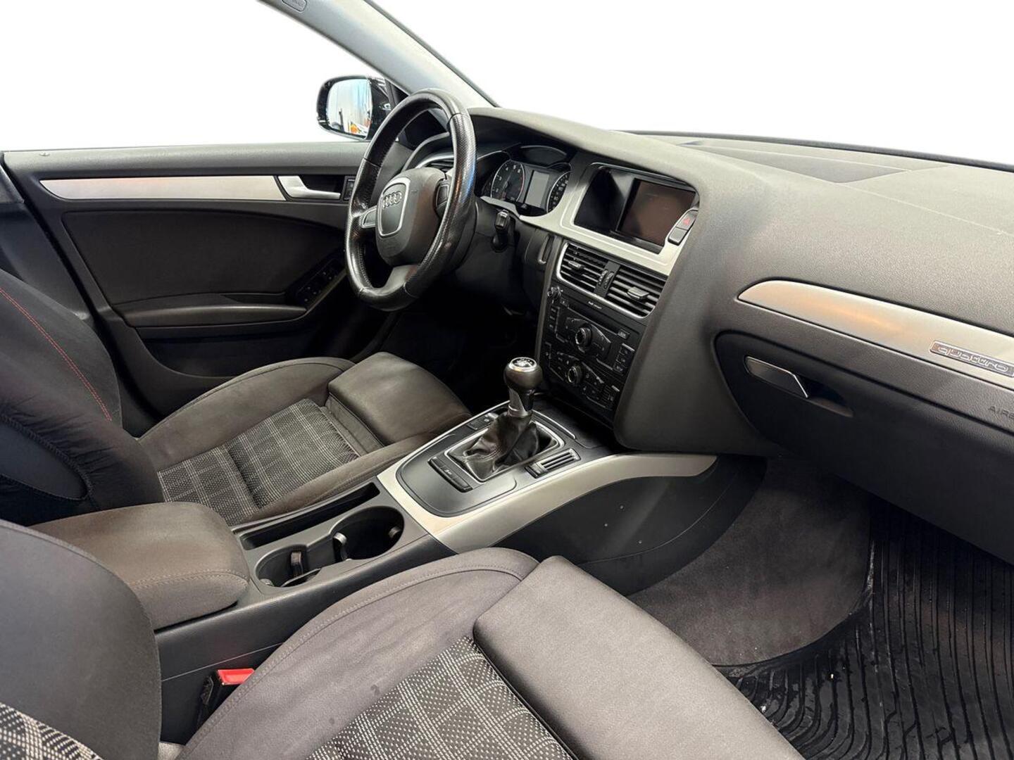AUDI A4 2011