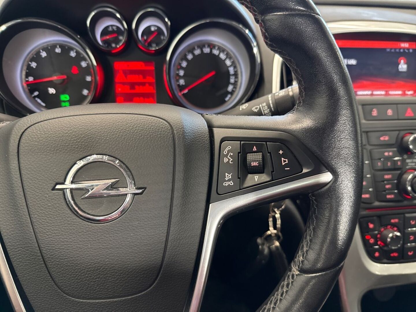 OPEL Astra 2015