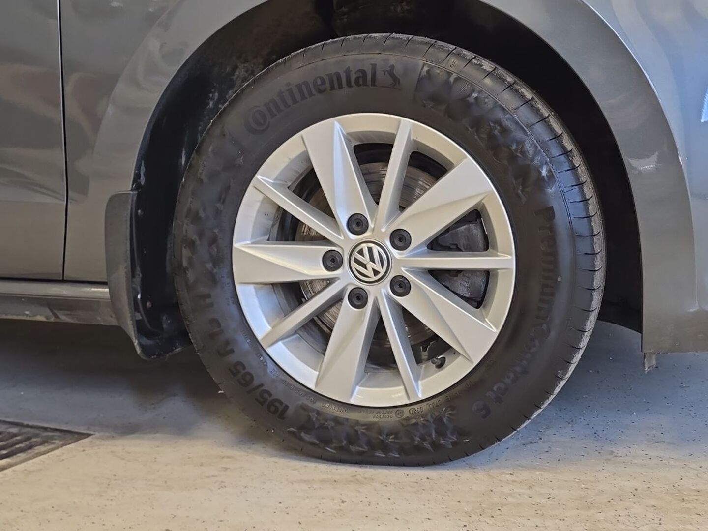 VOLKSWAGEN Golf Sportsvan 2017