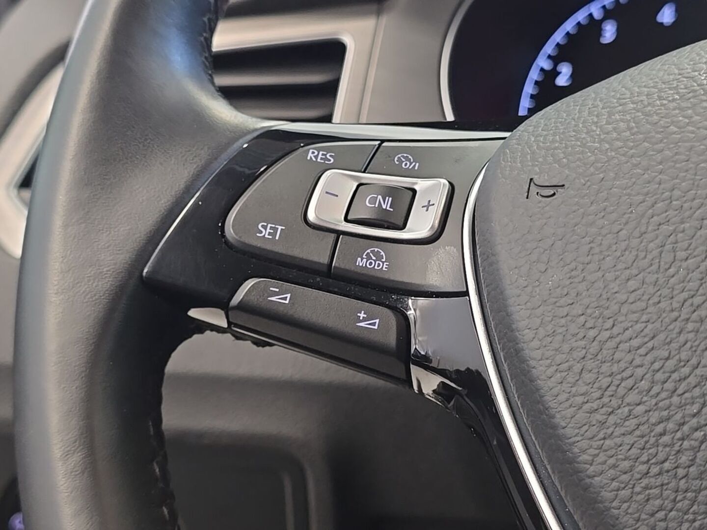 VOLKSWAGEN Golf Sportsvan 2017