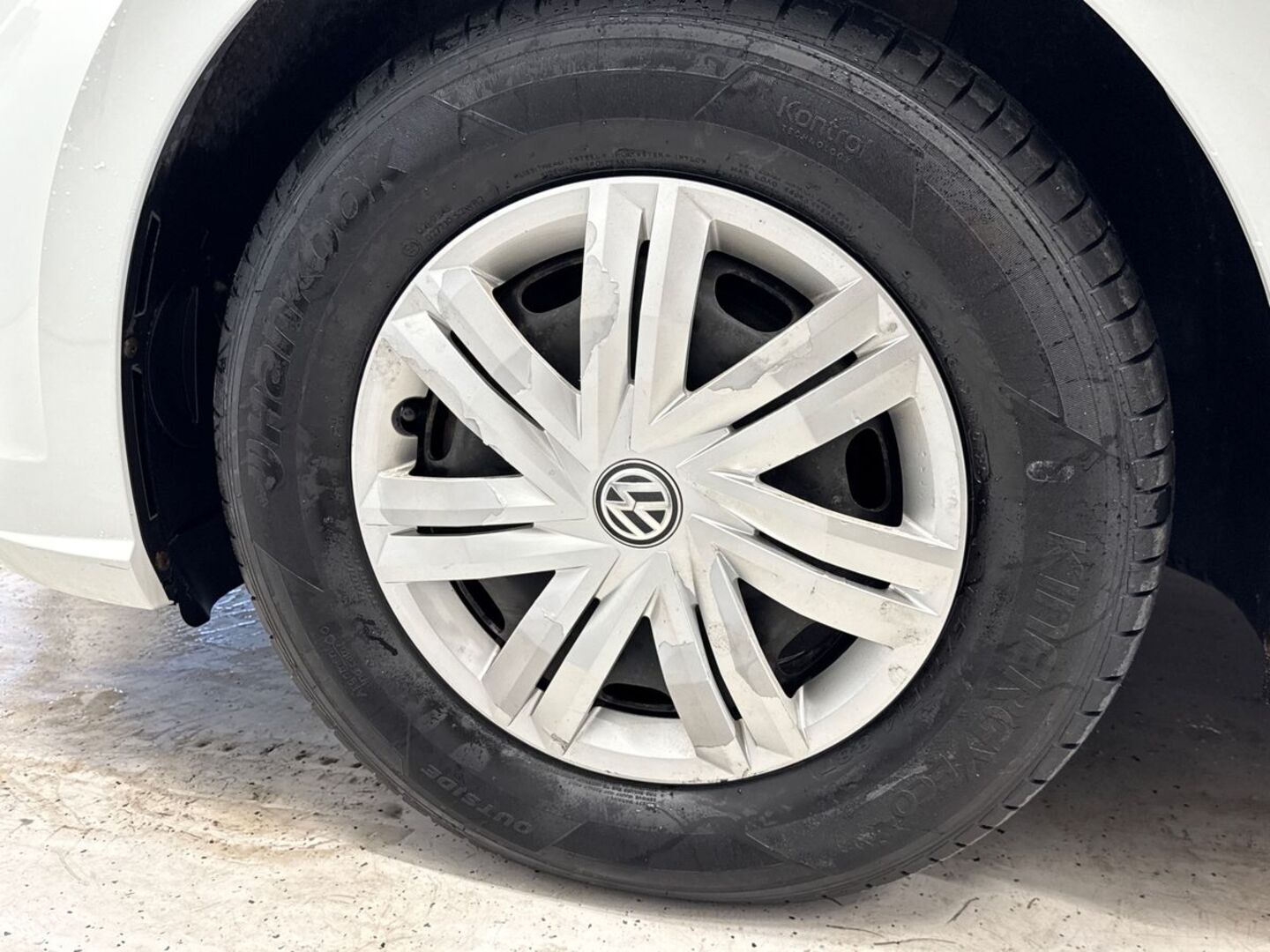 VOLKSWAGEN Polo 25