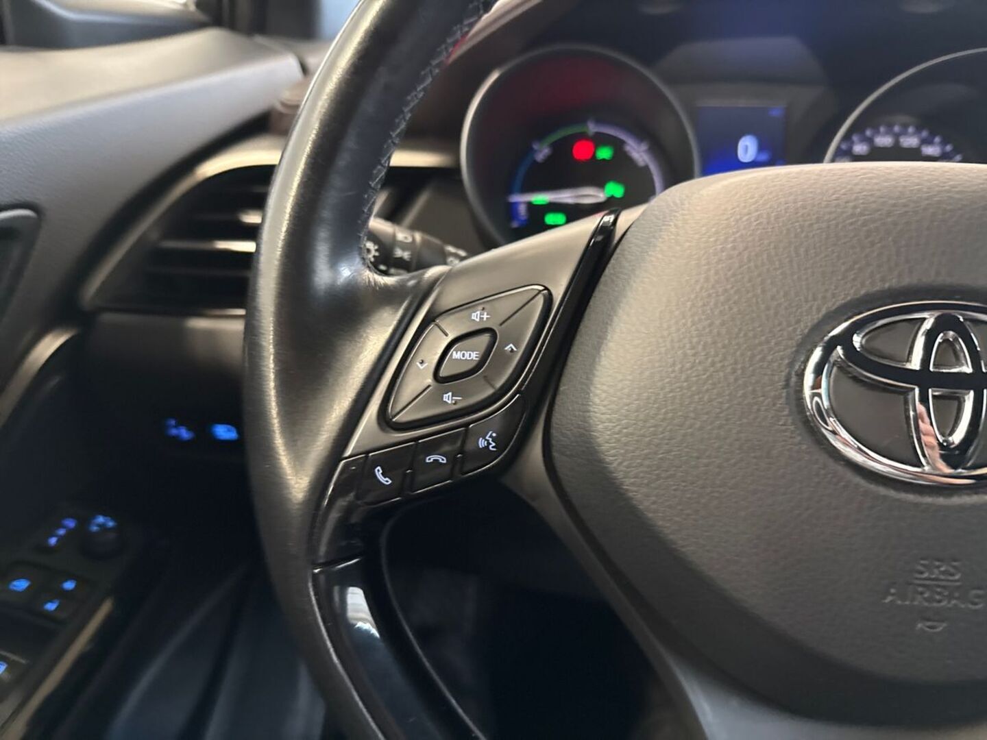 TOYOTA C-HR 2017