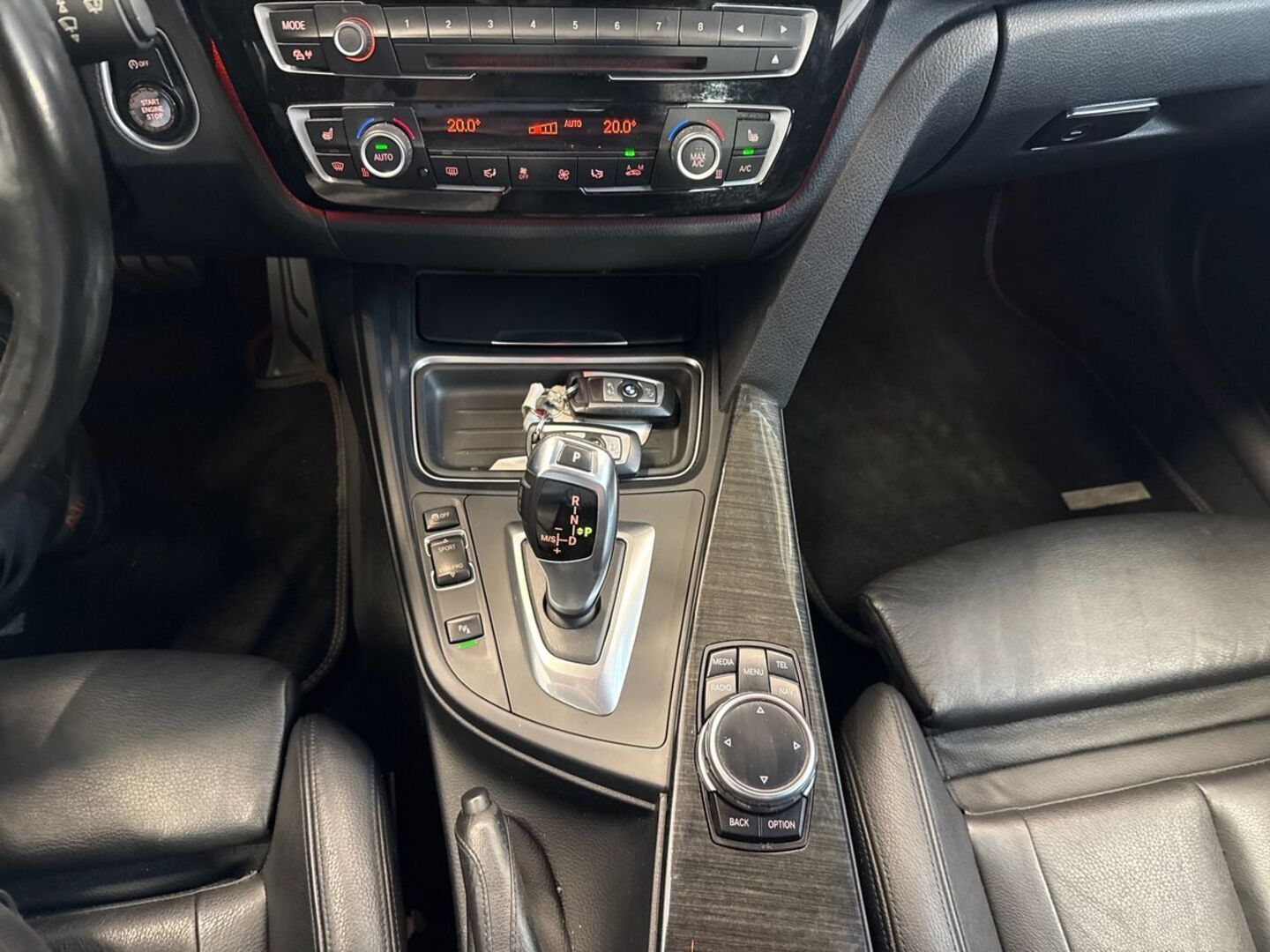 BMW 330 2013