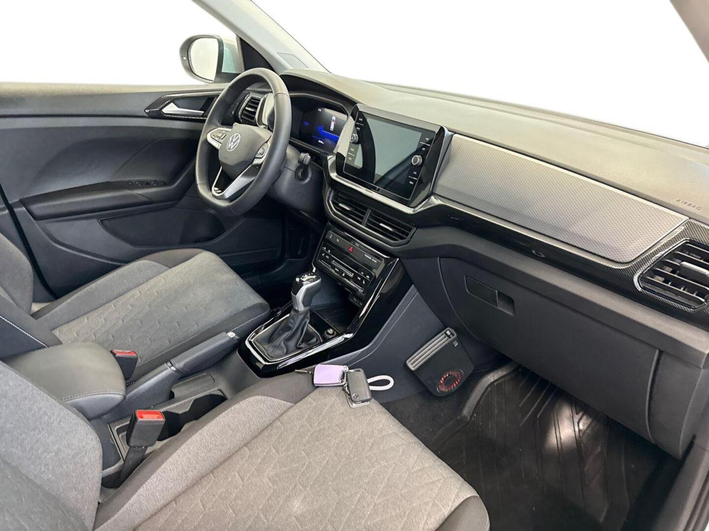 VOLKSWAGEN T-Cross 2025