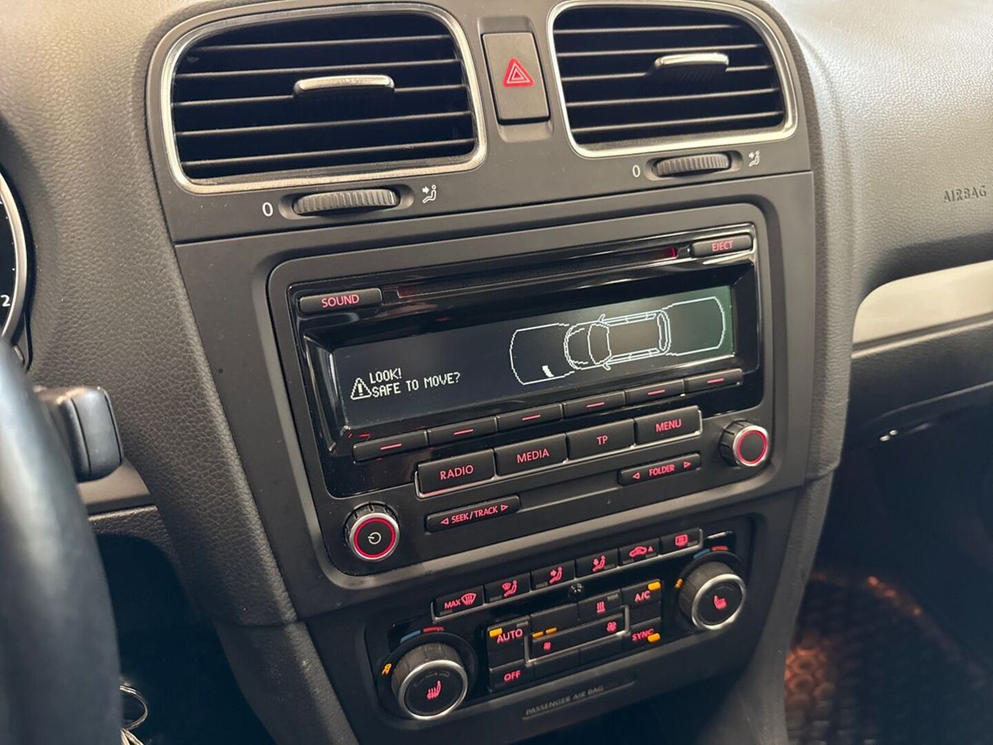 VOLKSWAGEN Golf 20
