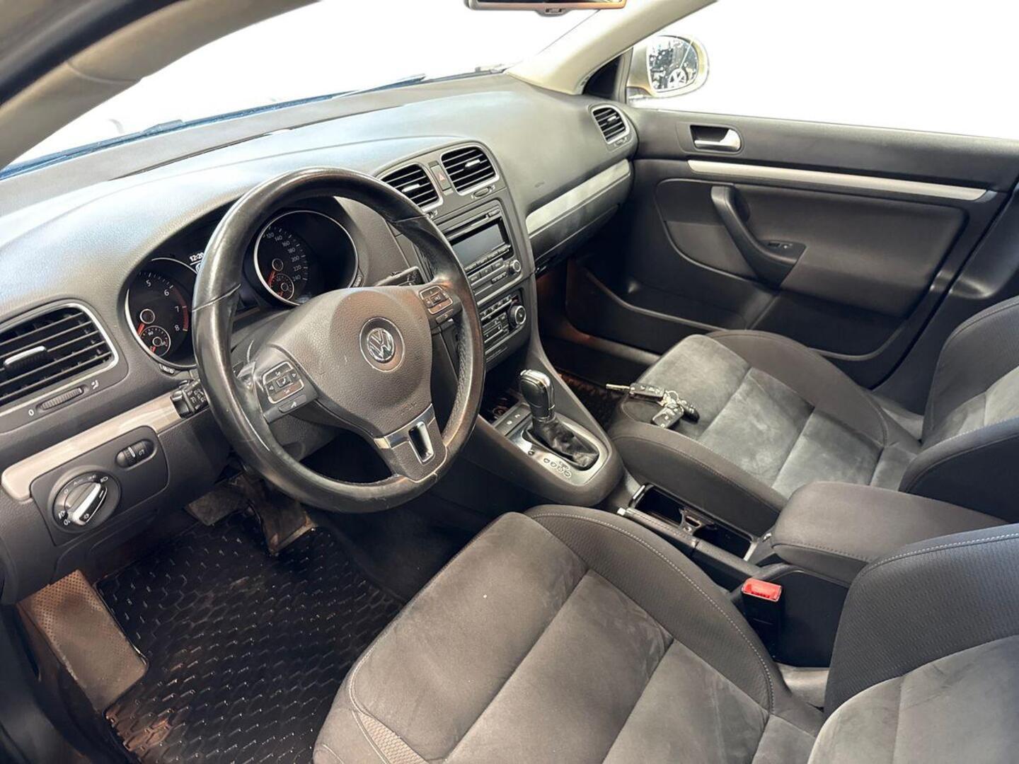 VOLKSWAGEN Golf 6