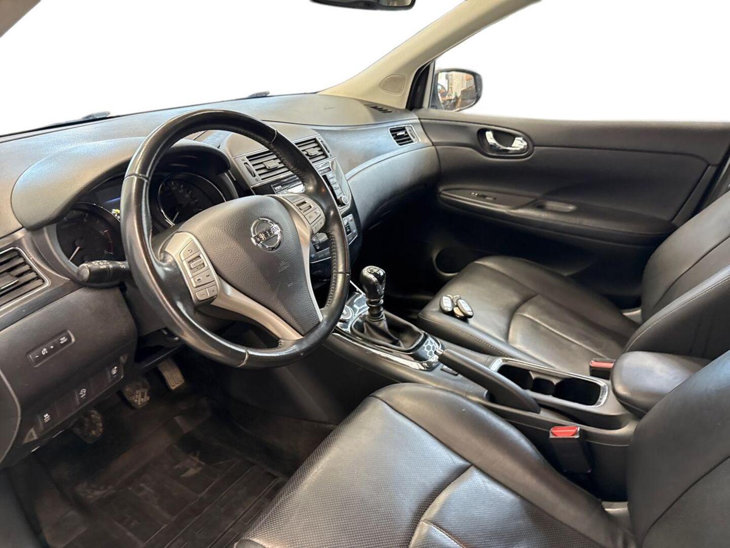 NISSAN Pulsar 2015