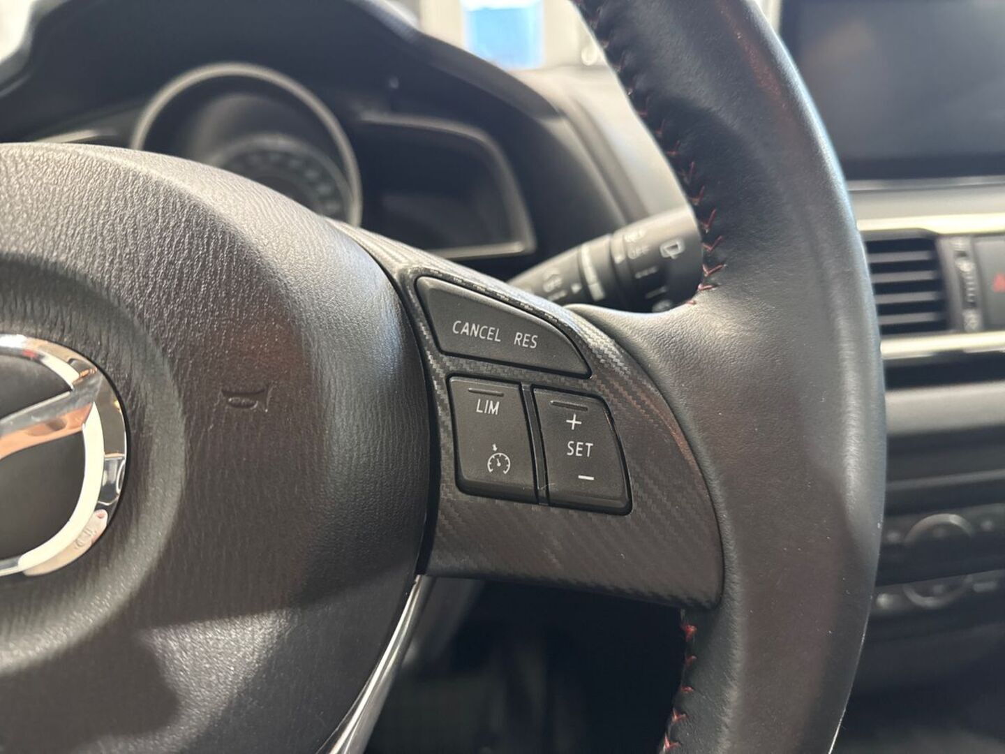 MAZDA Mazda3 22