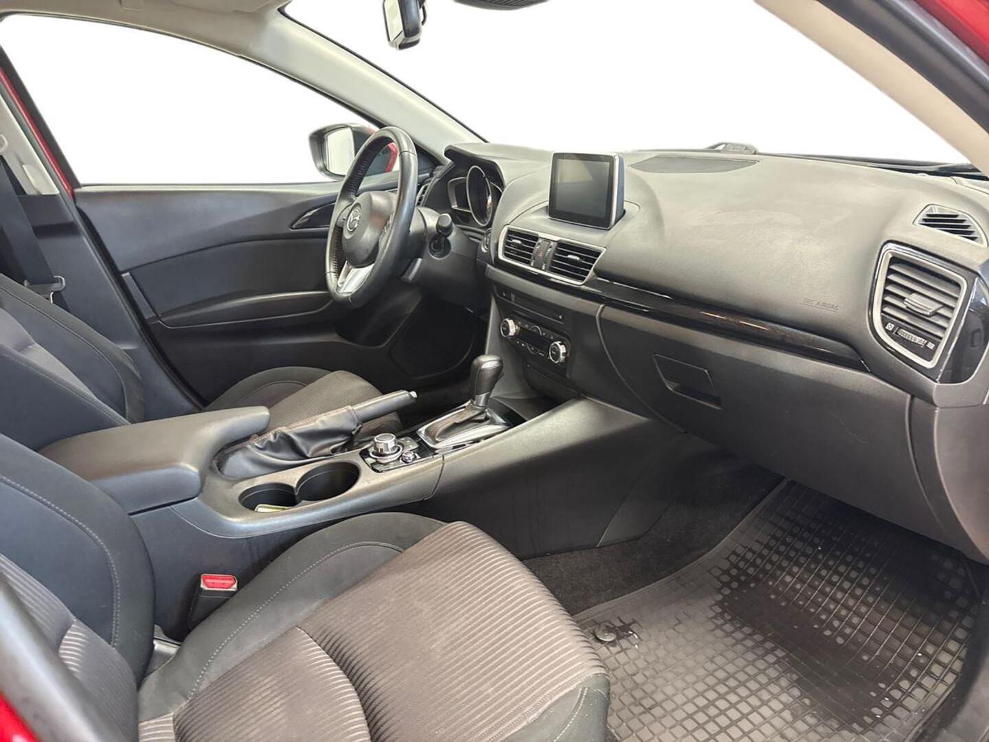 MAZDA Mazda3 8