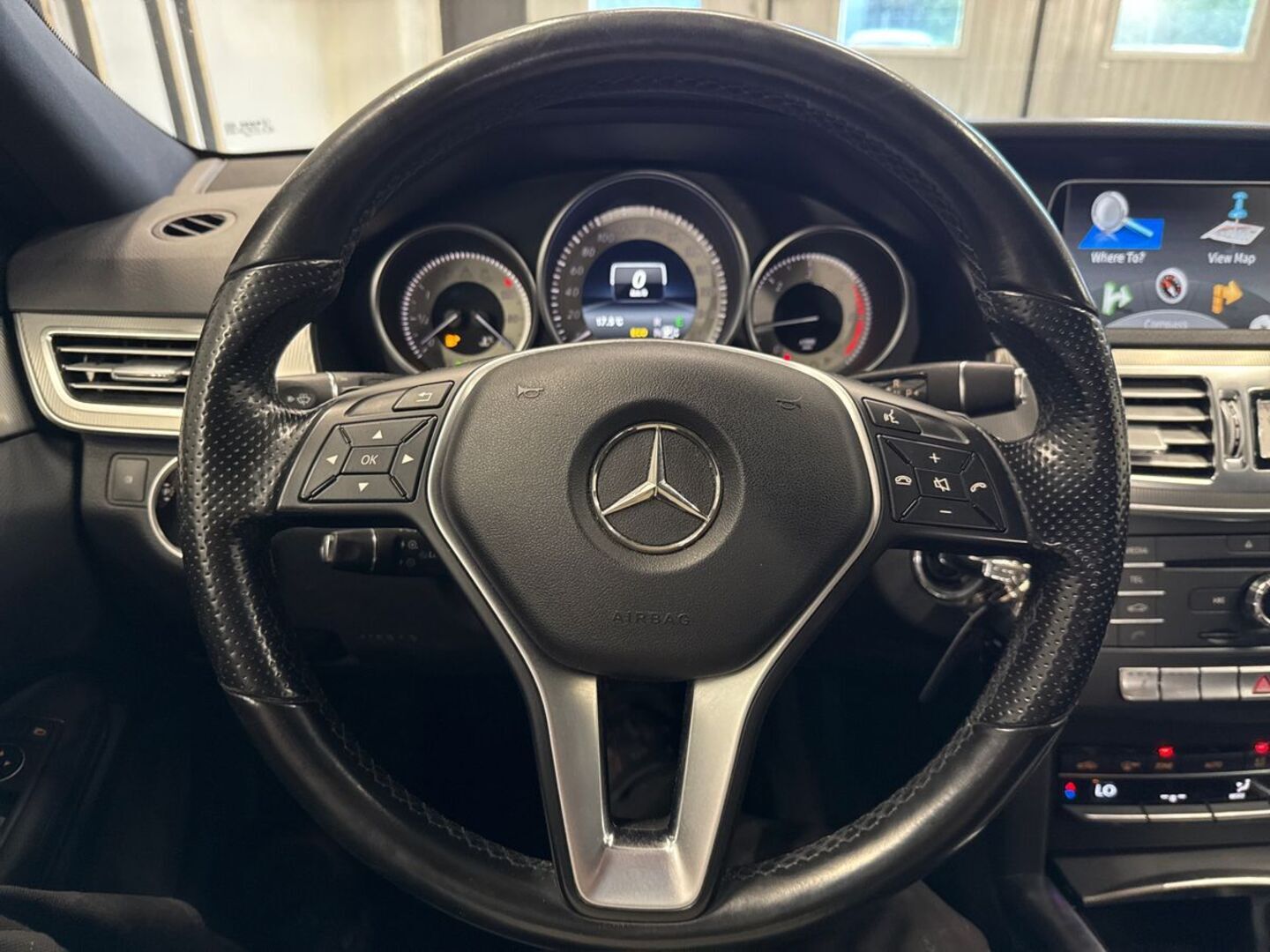 MERCEDES-BENZ E 13