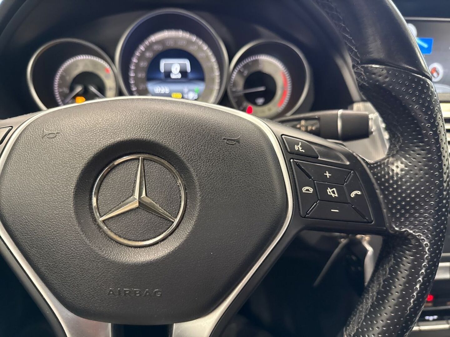 MERCEDES-BENZ E 15