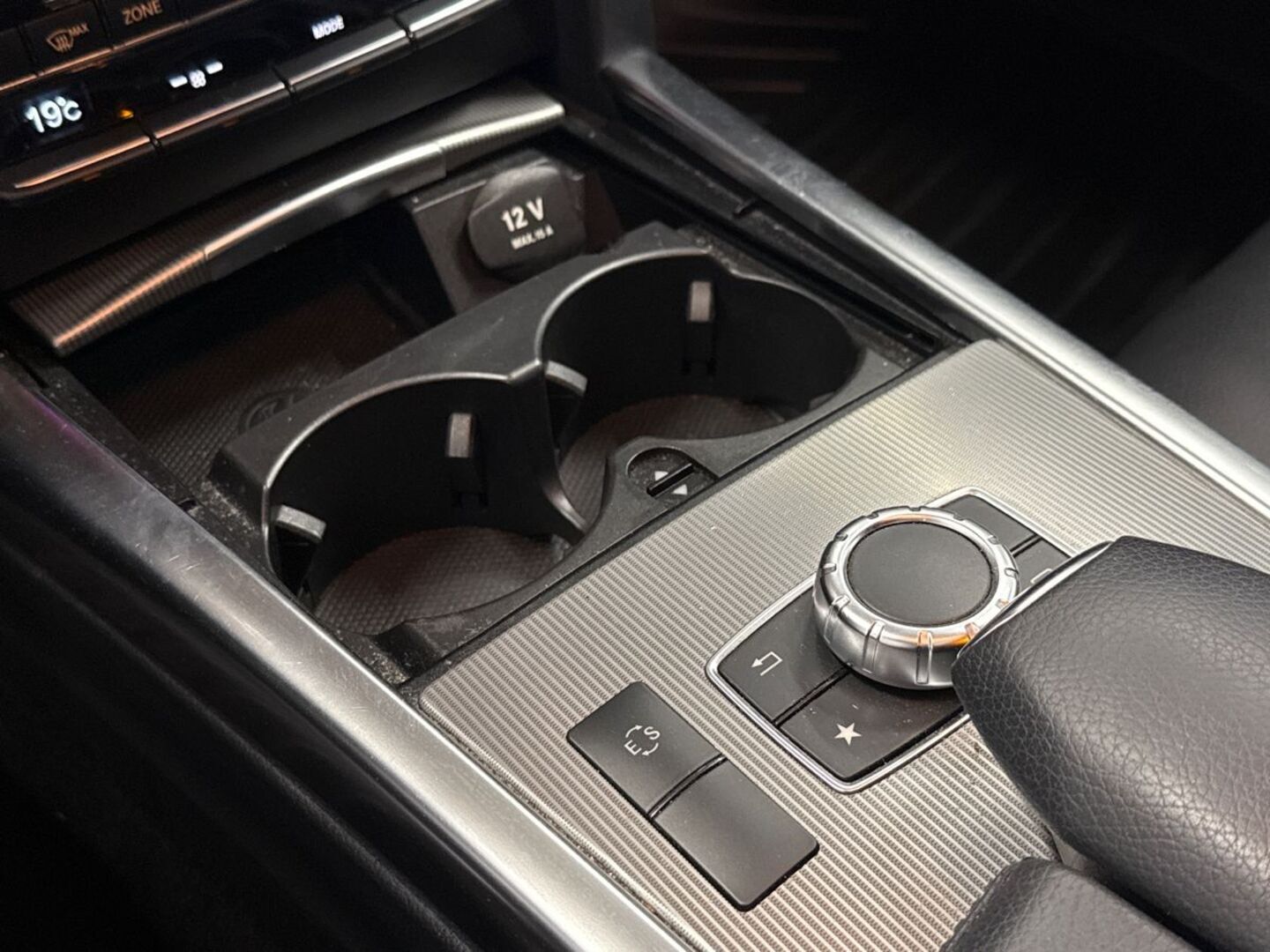 MERCEDES-BENZ E 25