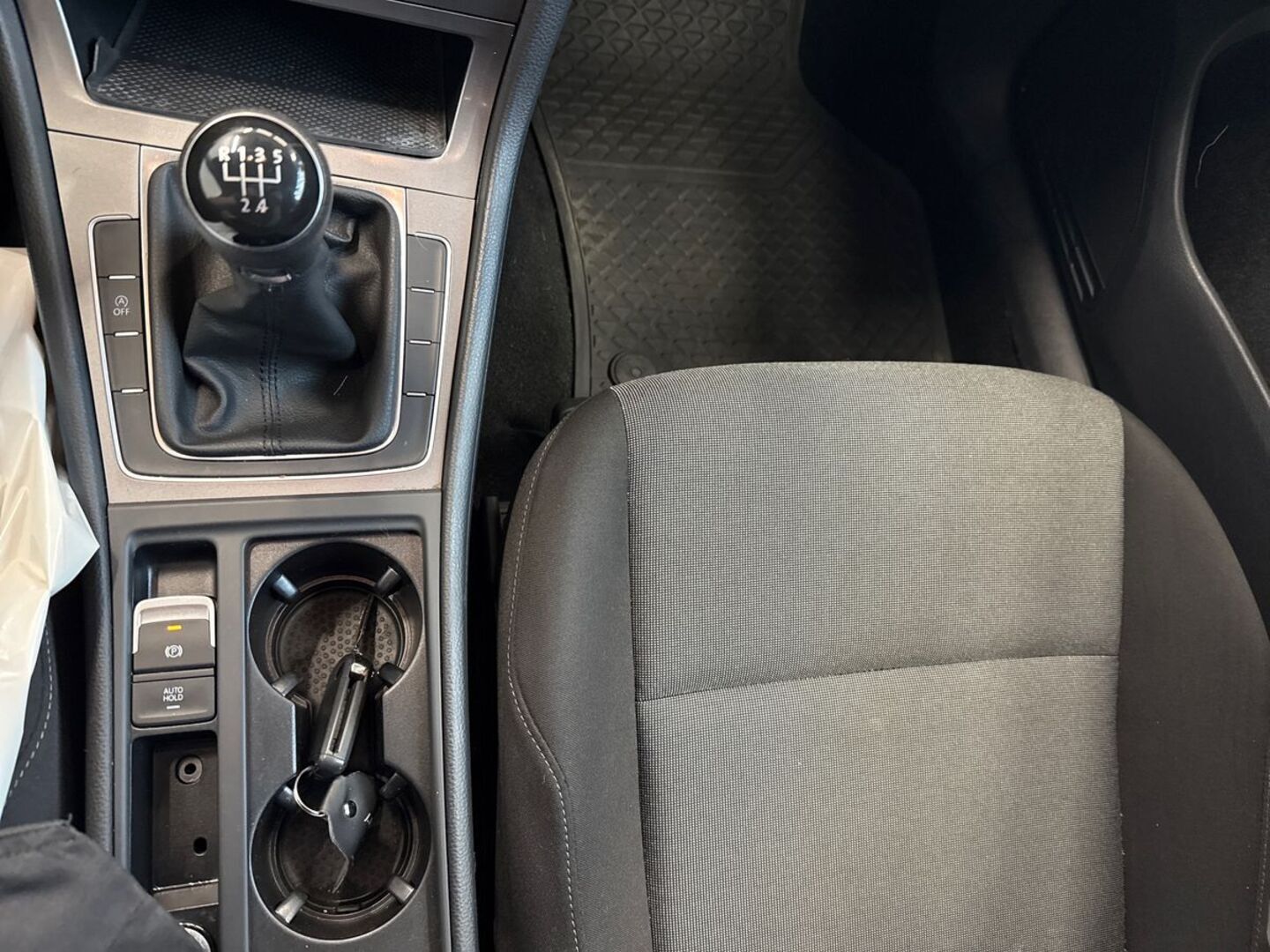 VOLKSWAGEN Golf 2015