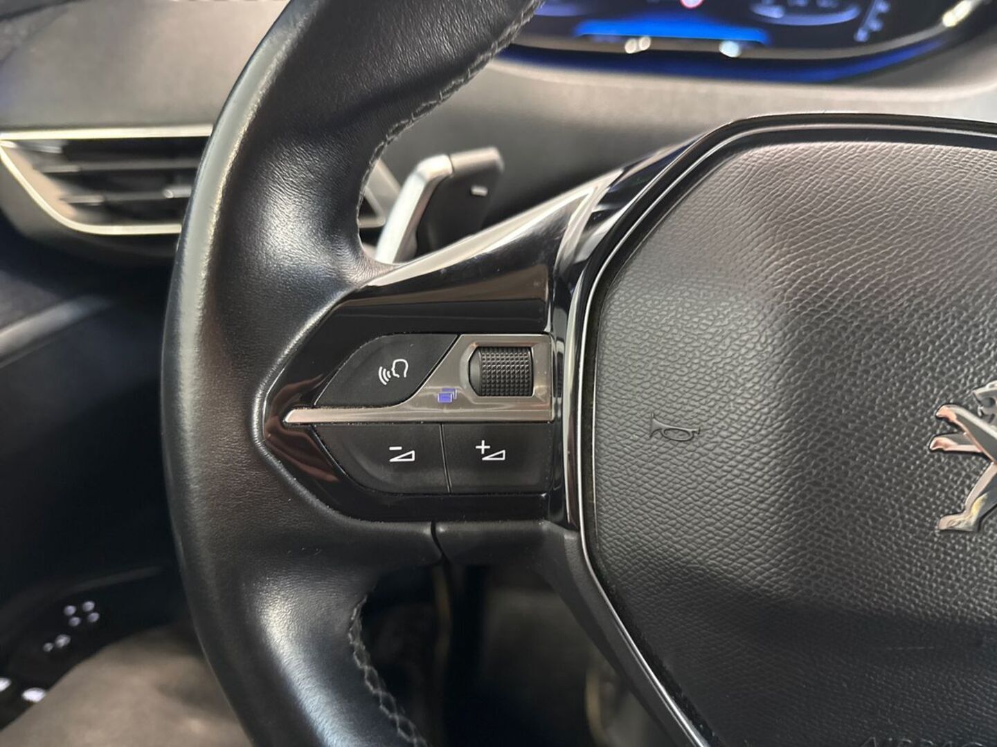 PEUGEOT 3008 2020