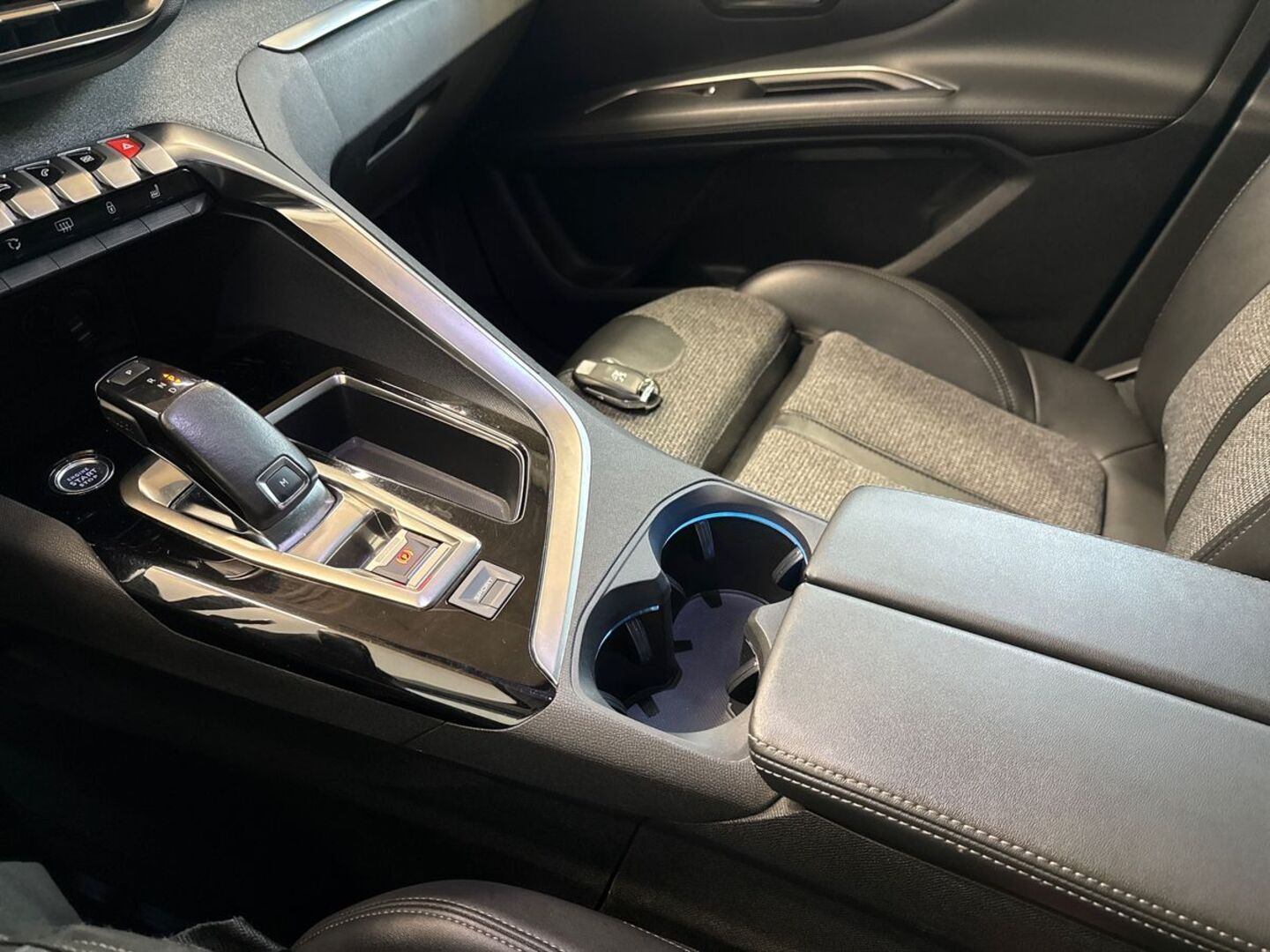 PEUGEOT 3008 2020