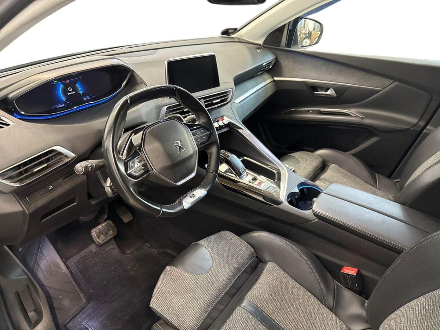 PEUGEOT 3008 2020