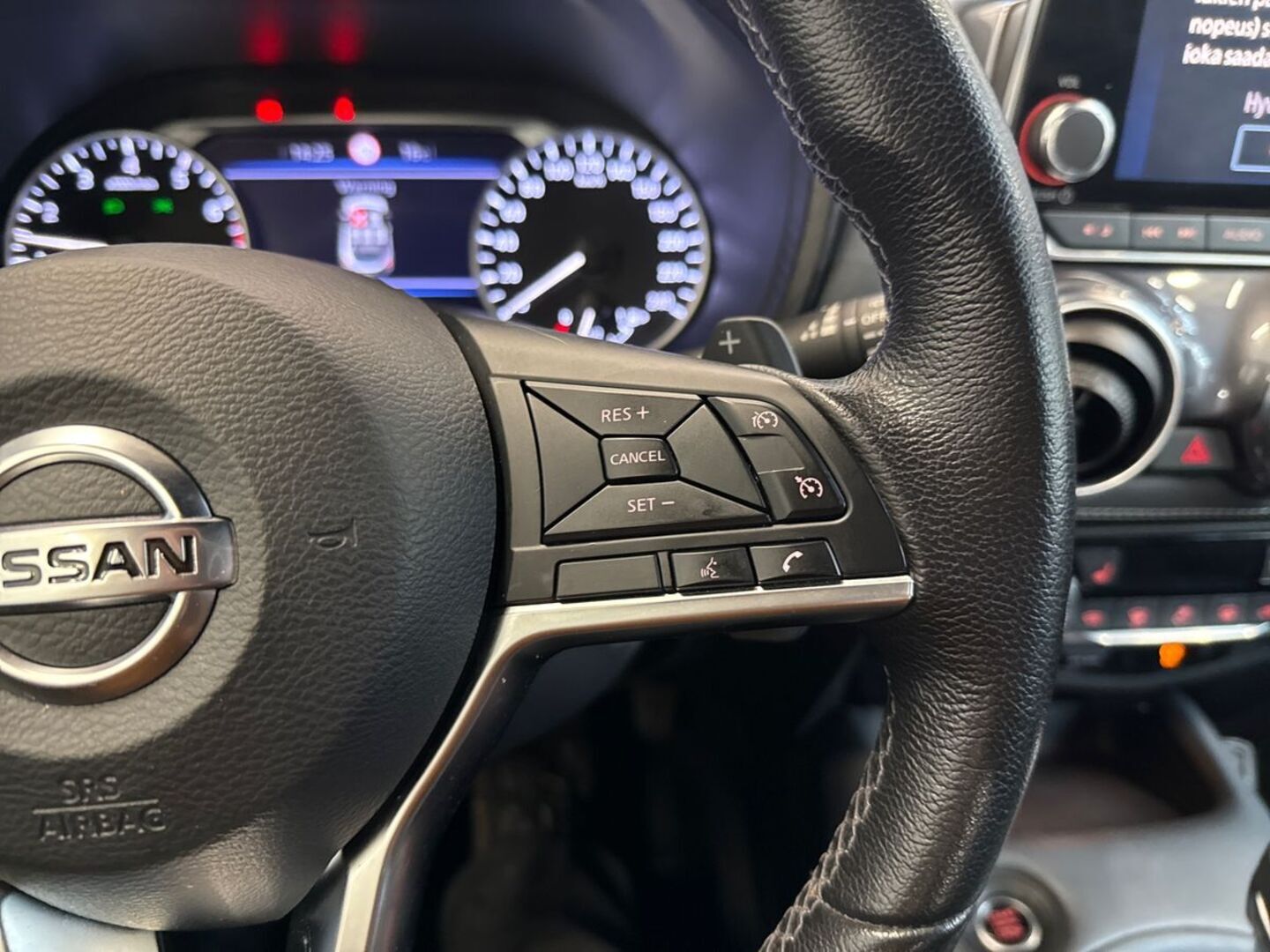 NISSAN Juke 22
