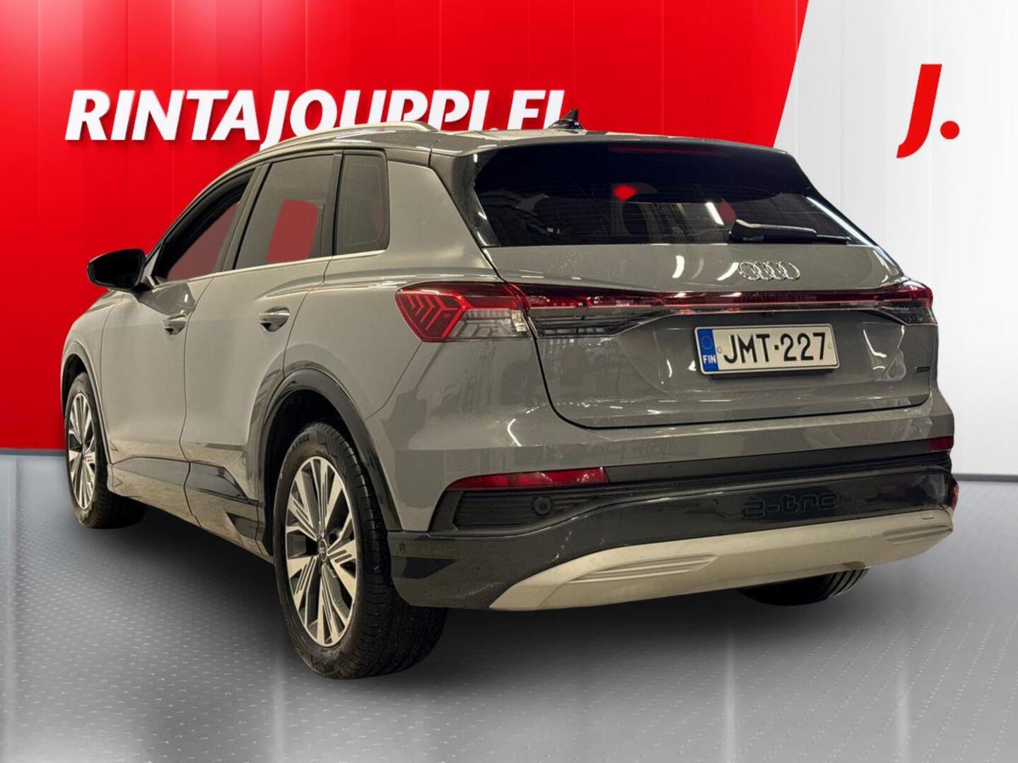 AUDI Q4 e-tron 2022