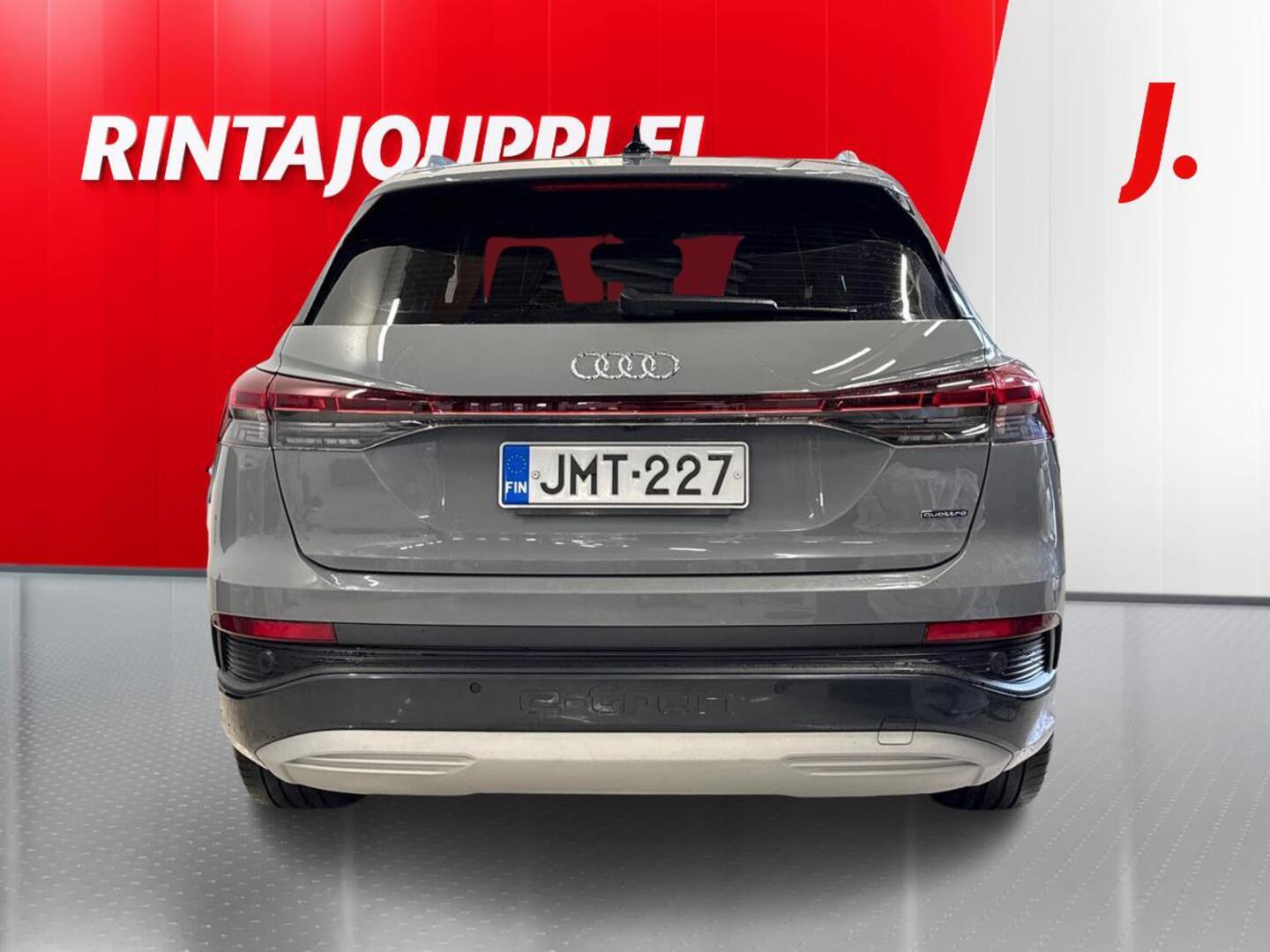 AUDI Q4 e-tron 2022
