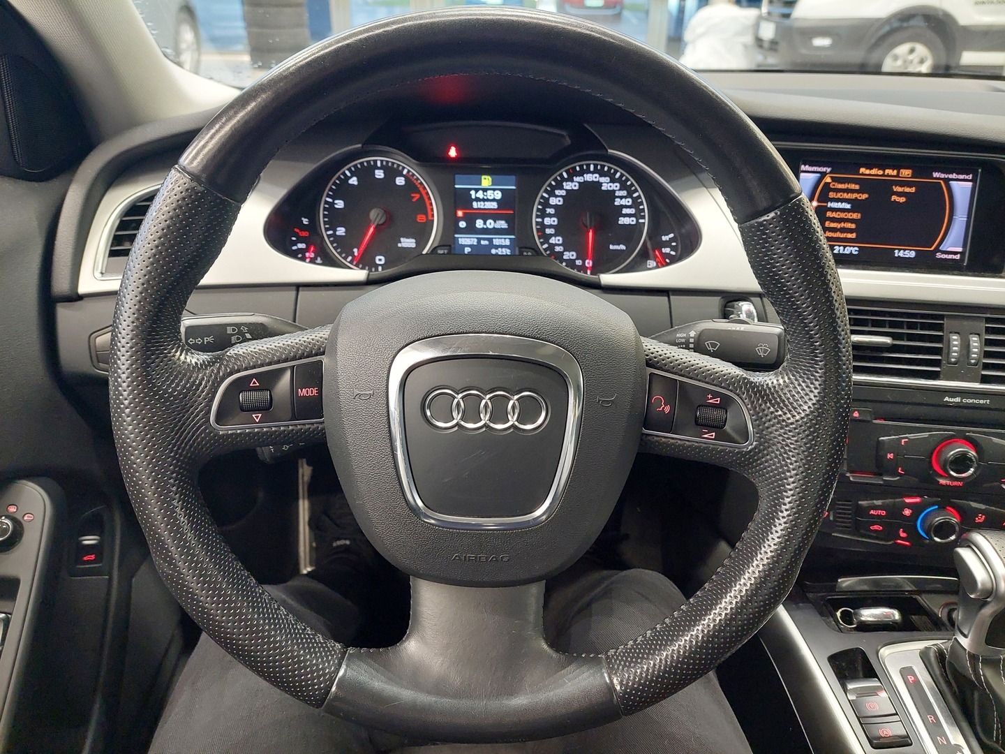 AUDI A4 2011