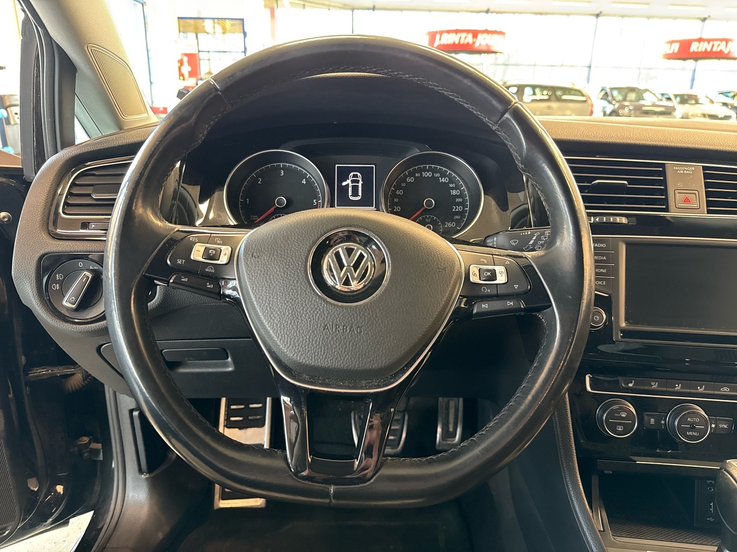 VOLKSWAGEN Golf 2016