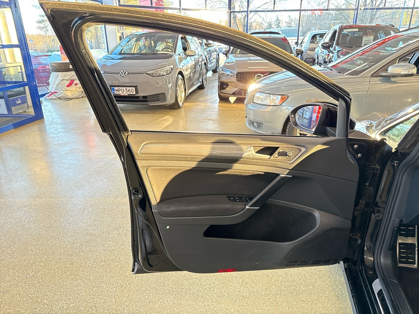 VOLKSWAGEN Golf 2016