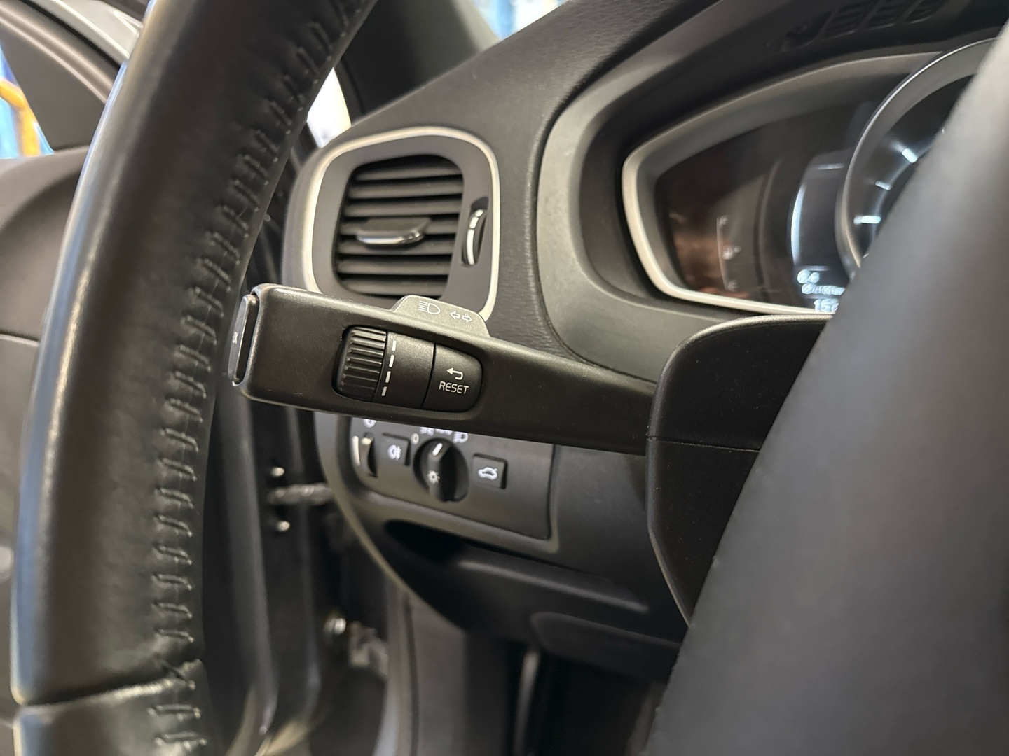 VOLVO V40 Cross Country 2018