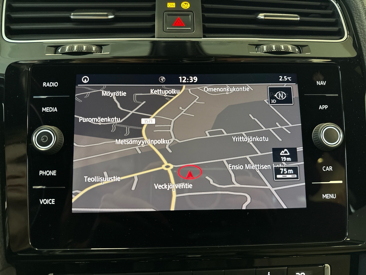 VOLKSWAGEN Golf 2018