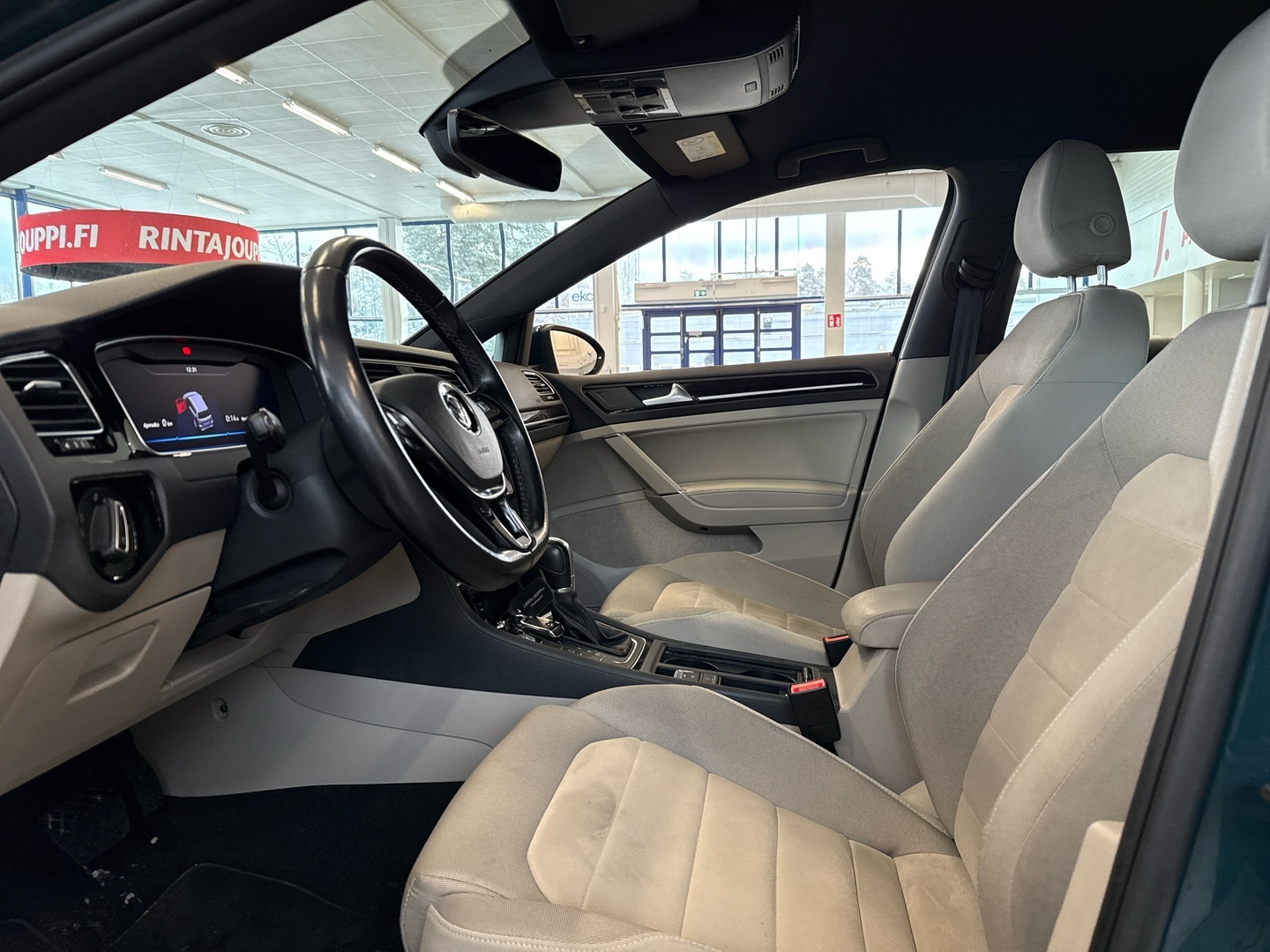 VOLKSWAGEN Golf 2018