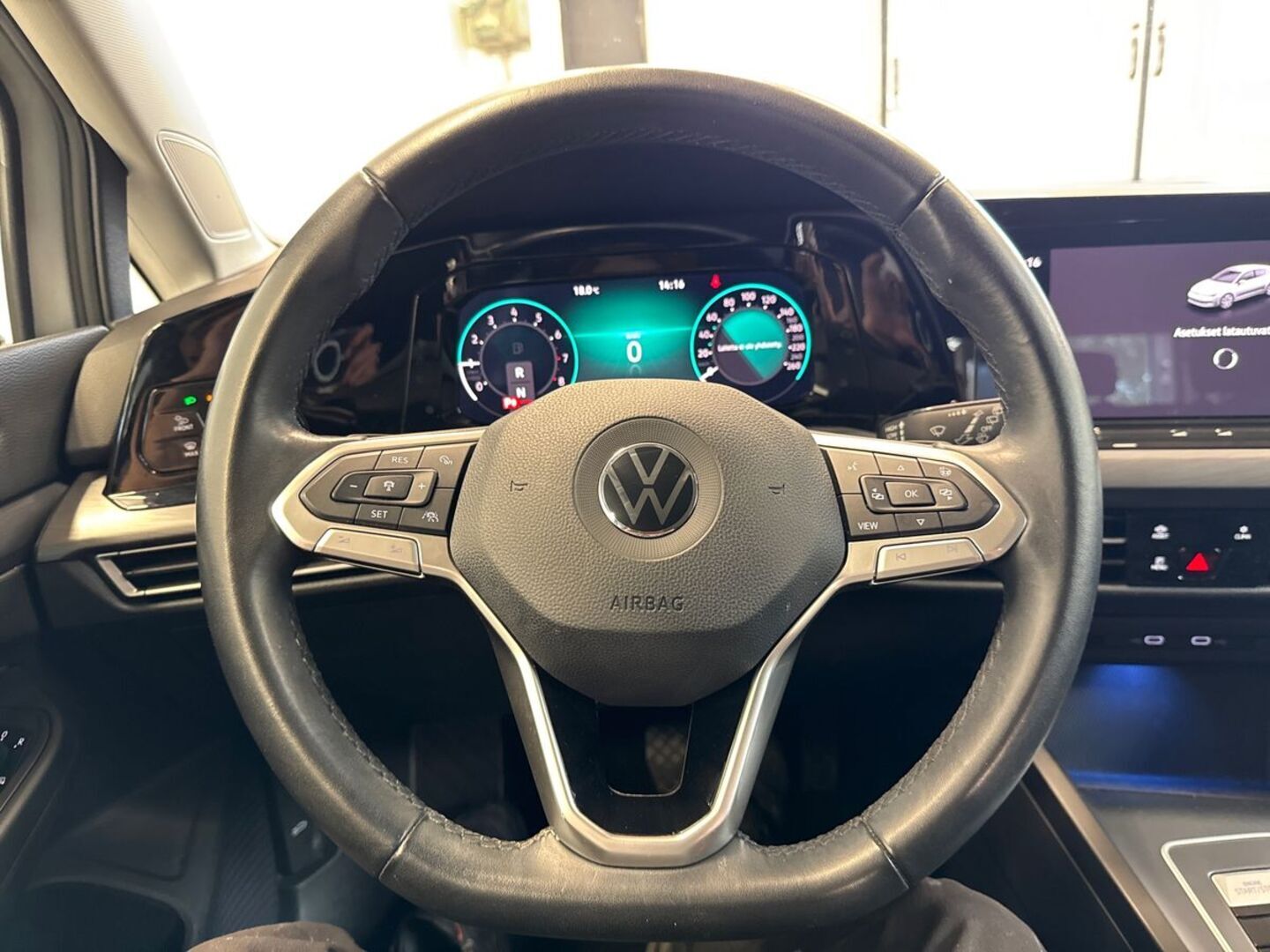 VOLKSWAGEN Golf 2022
