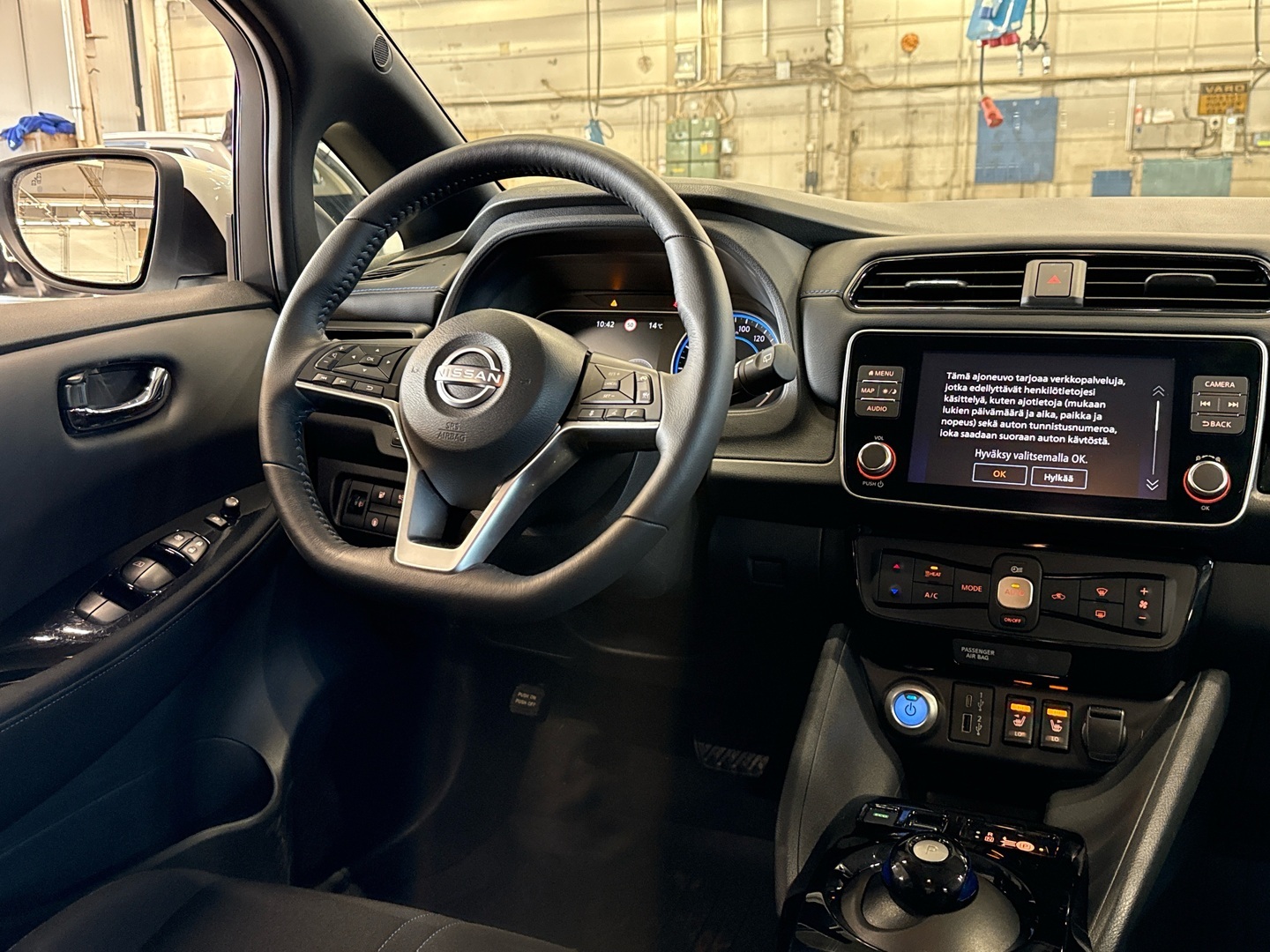 NISSAN Leaf 2023
