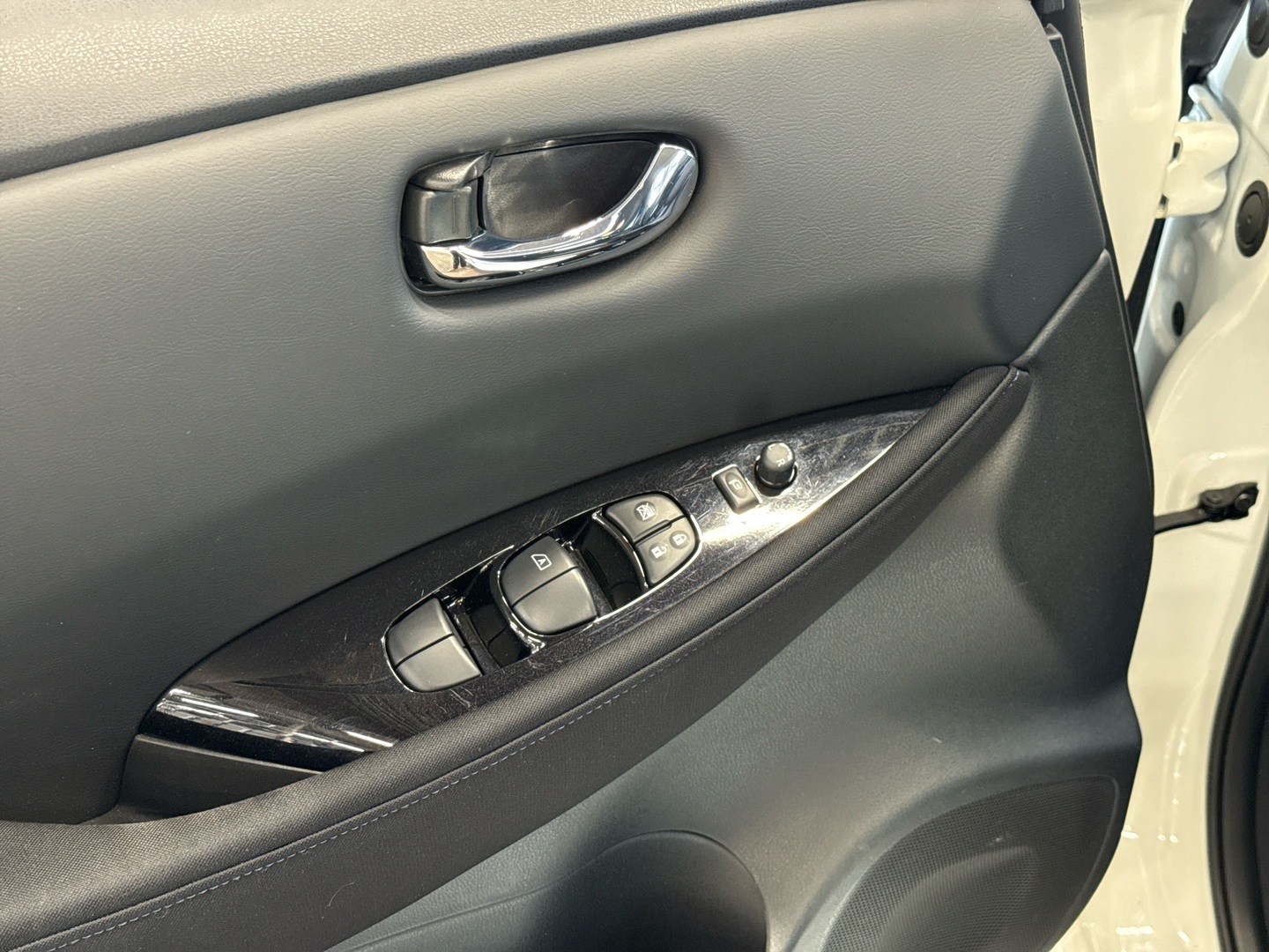 NISSAN Leaf 2023