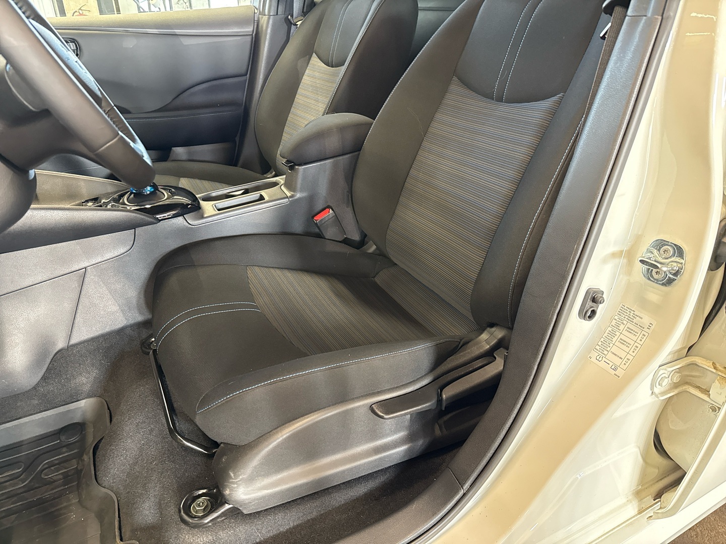 NISSAN Leaf 2023