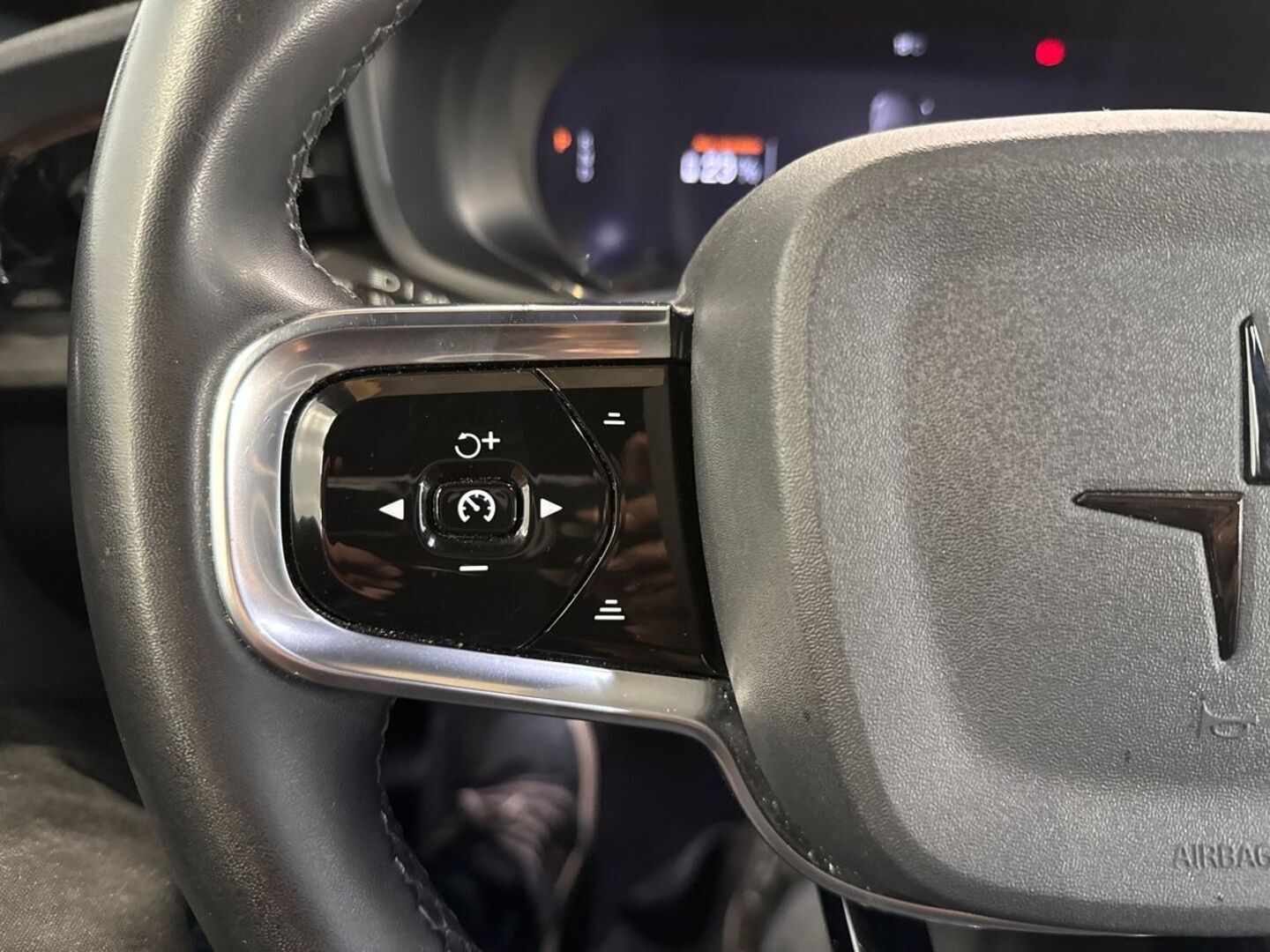 POLESTAR 2 23