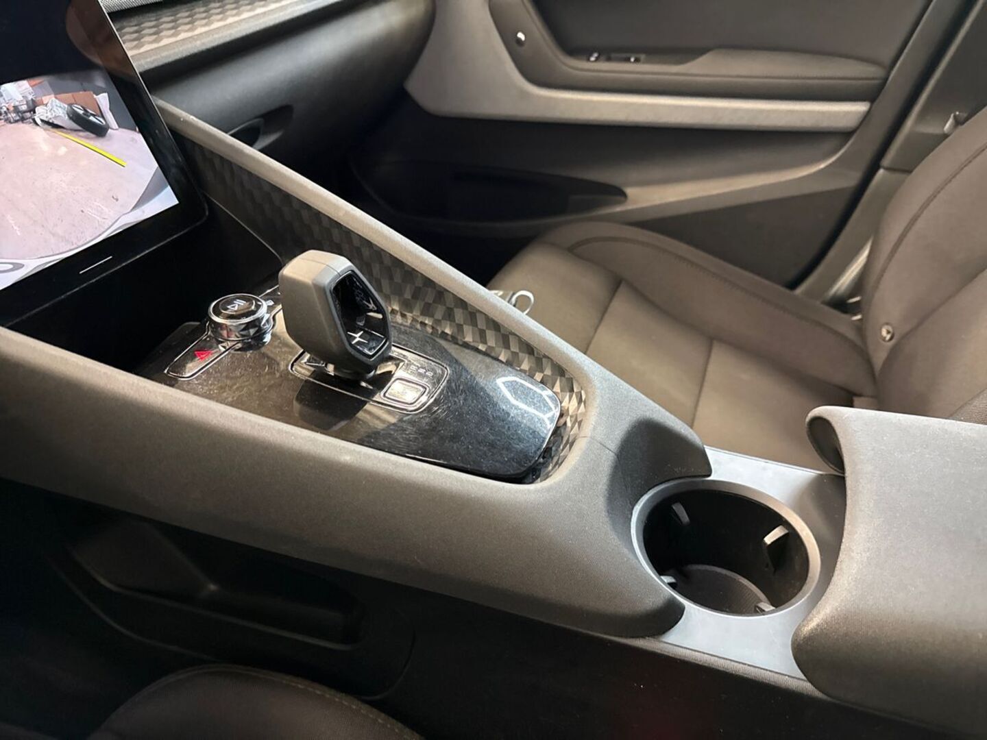 POLESTAR 2 28