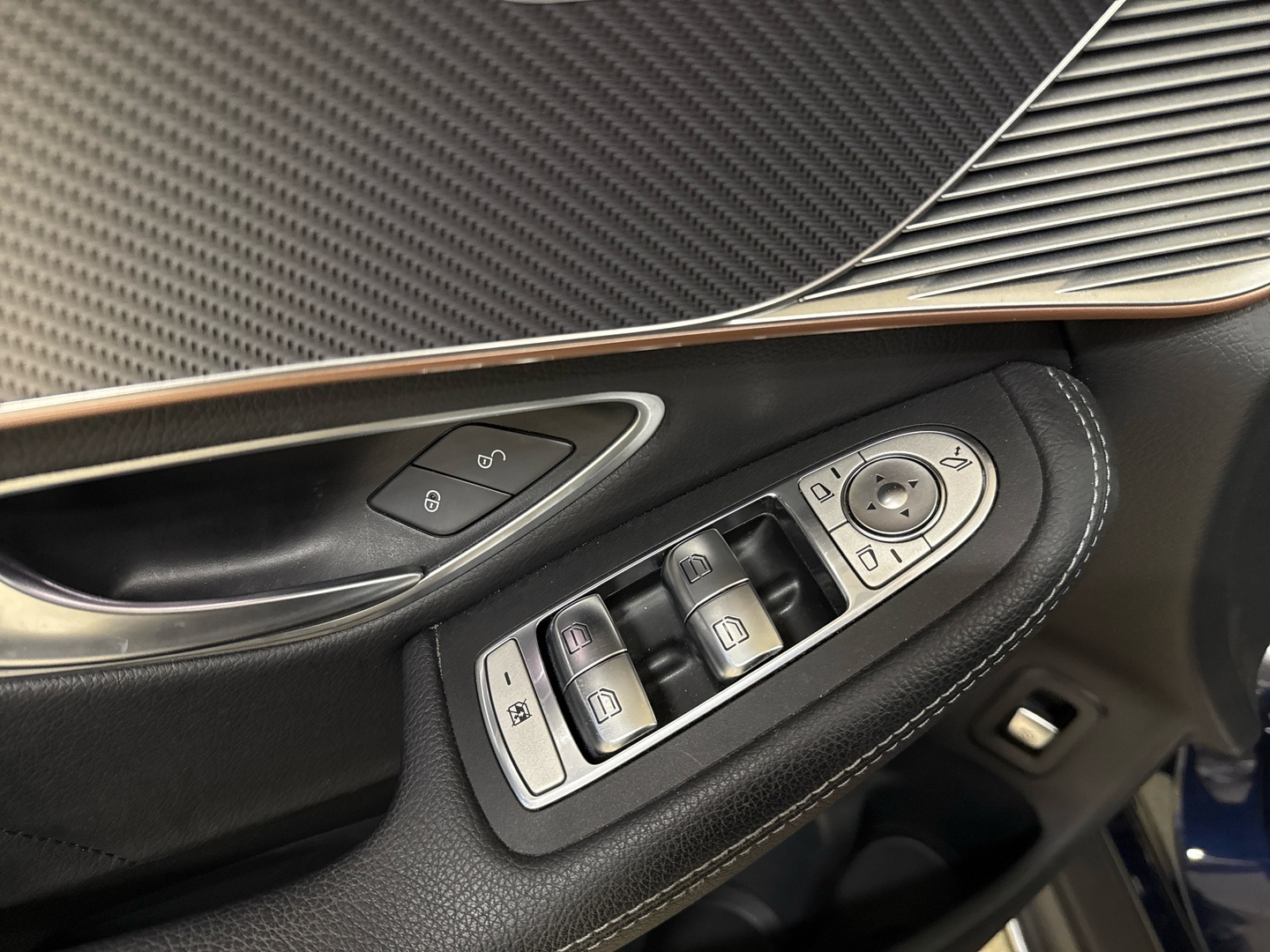 MERCEDES-BENZ EQC 2020