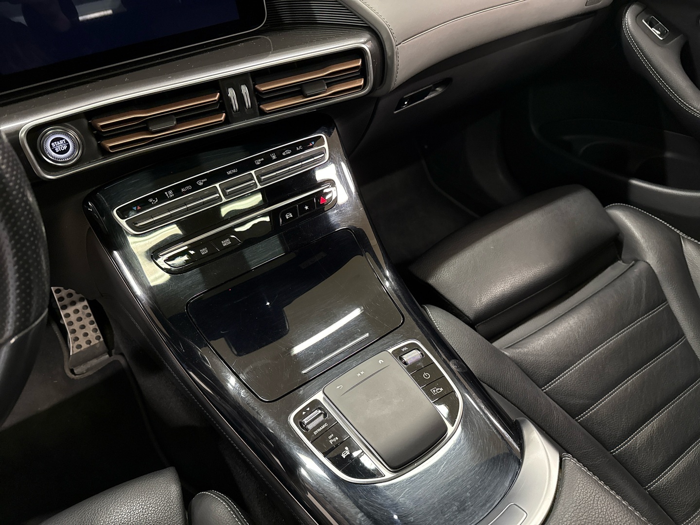 MERCEDES-BENZ EQC 2020