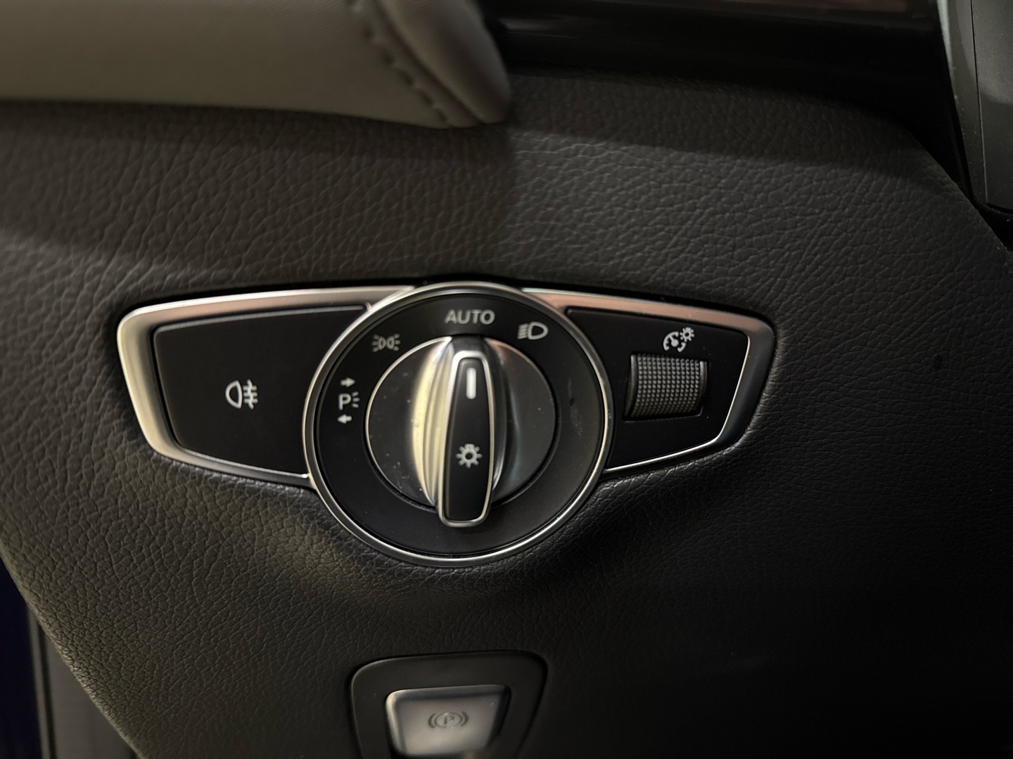 MERCEDES-BENZ EQC 2020