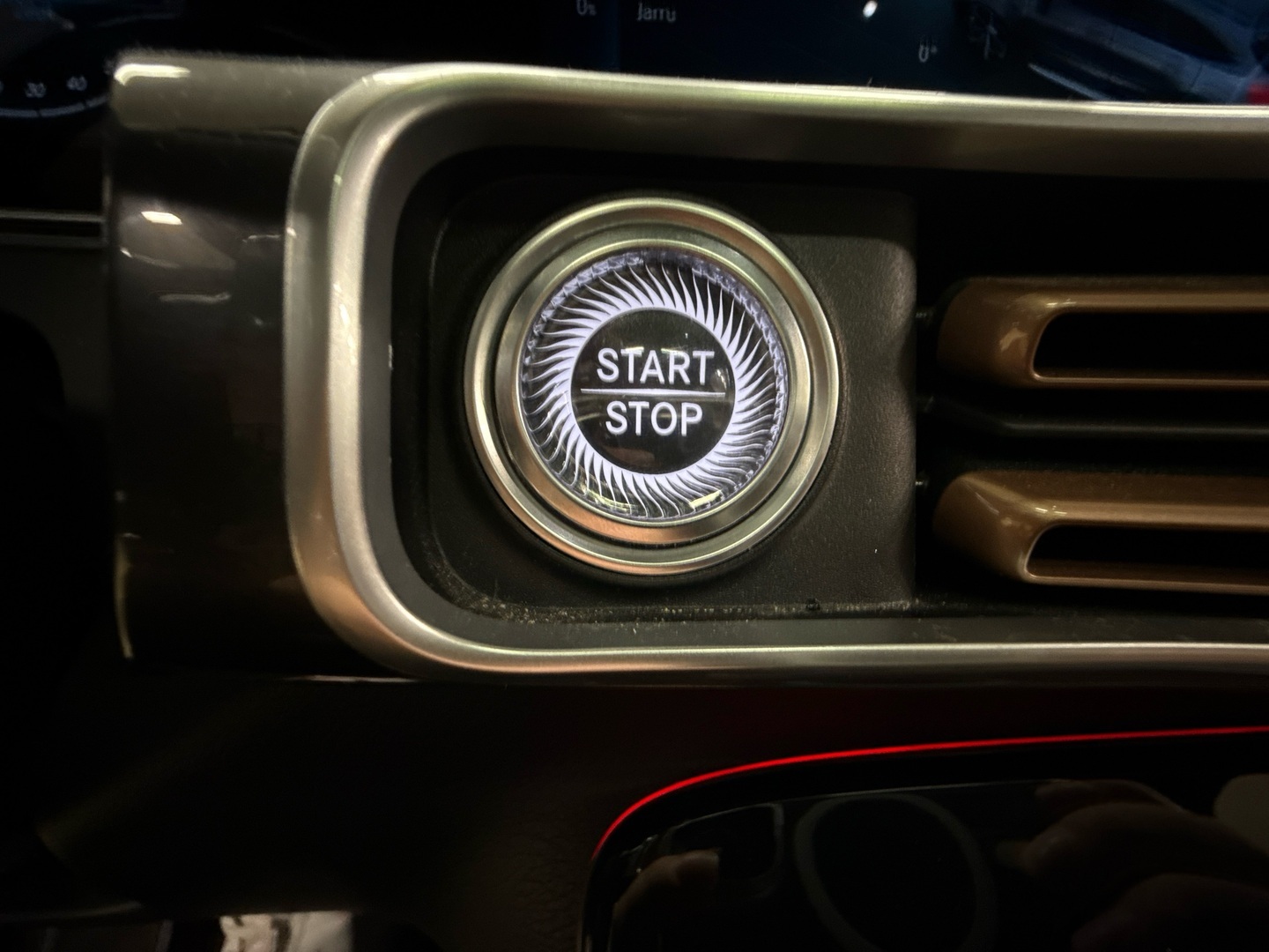 MERCEDES-BENZ EQC 2020