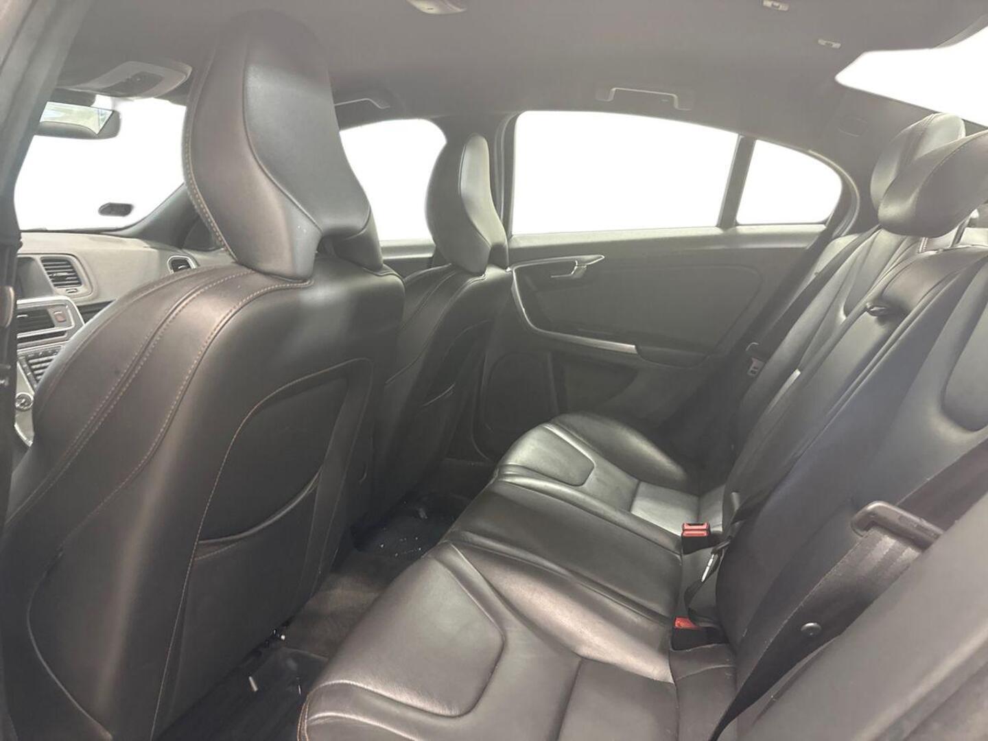 VOLVO S60 Cross Country 2016
