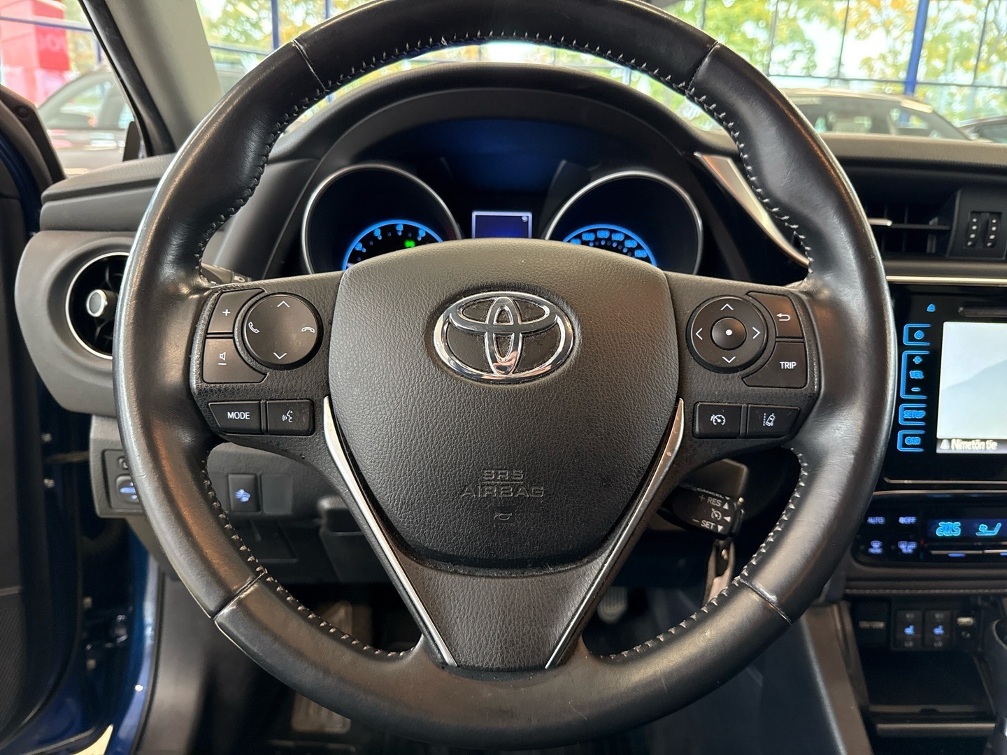 TOYOTA Auris 2017