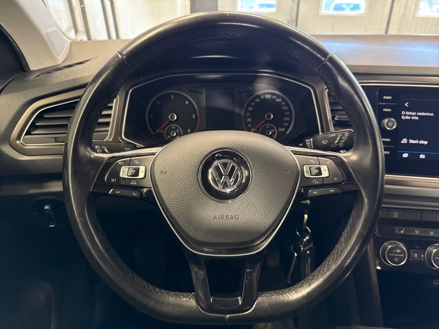 VOLKSWAGEN T-Roc 19