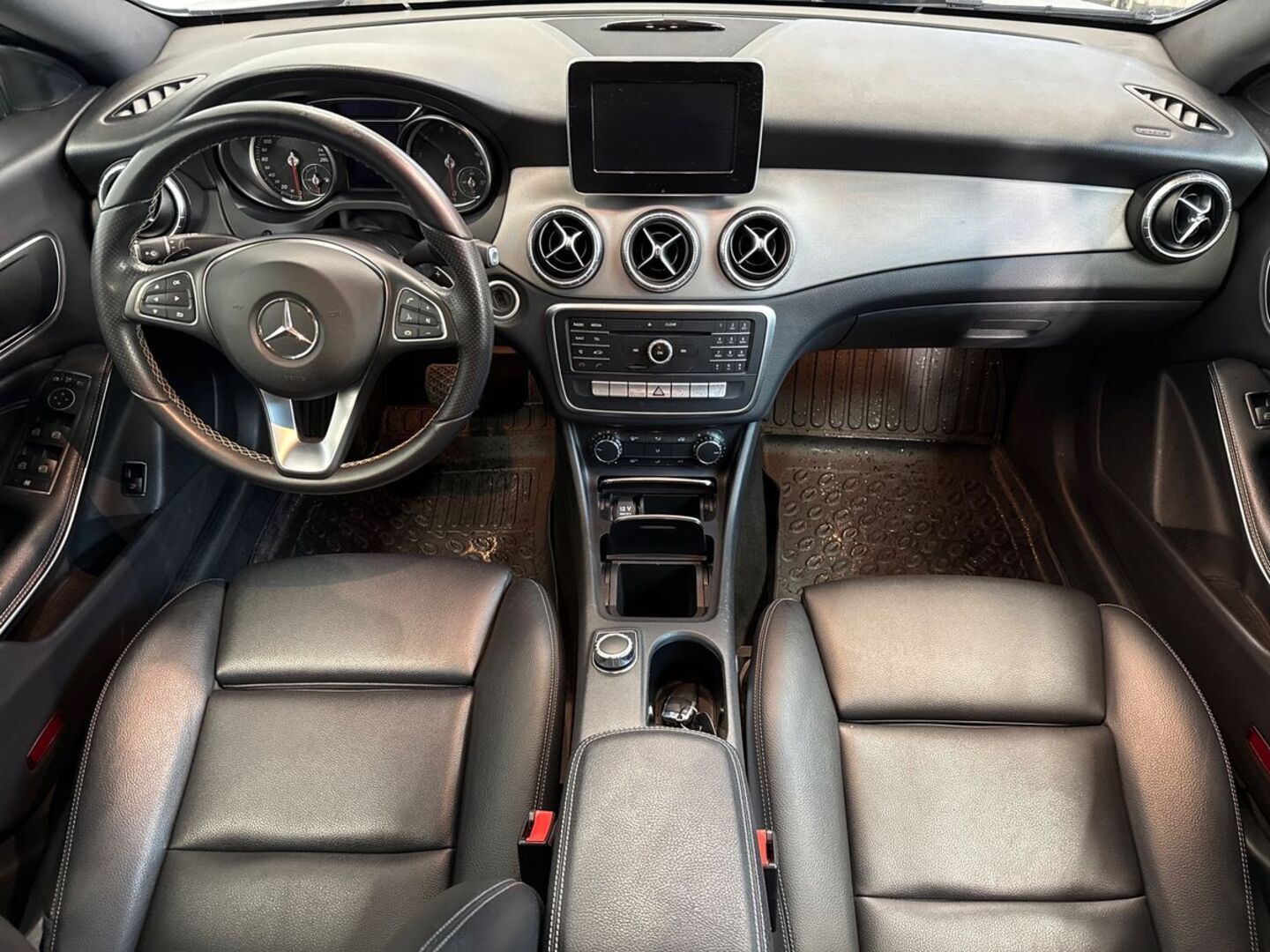MERCEDES-BENZ CLA 12