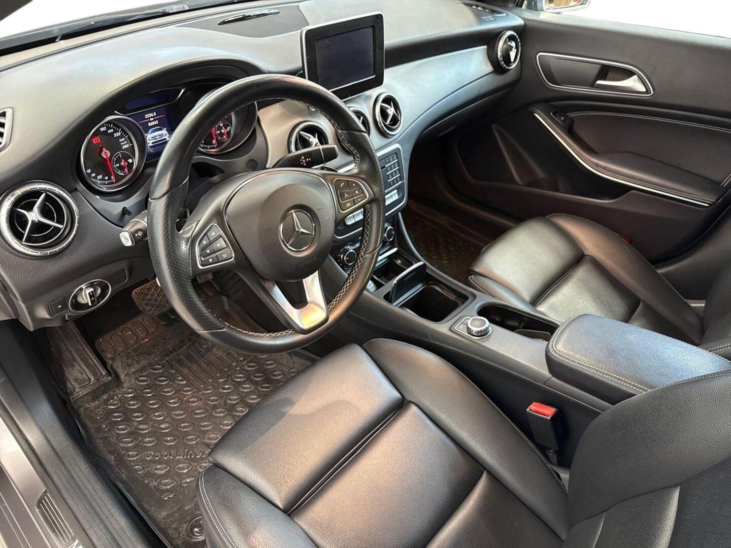MERCEDES-BENZ CLA 6