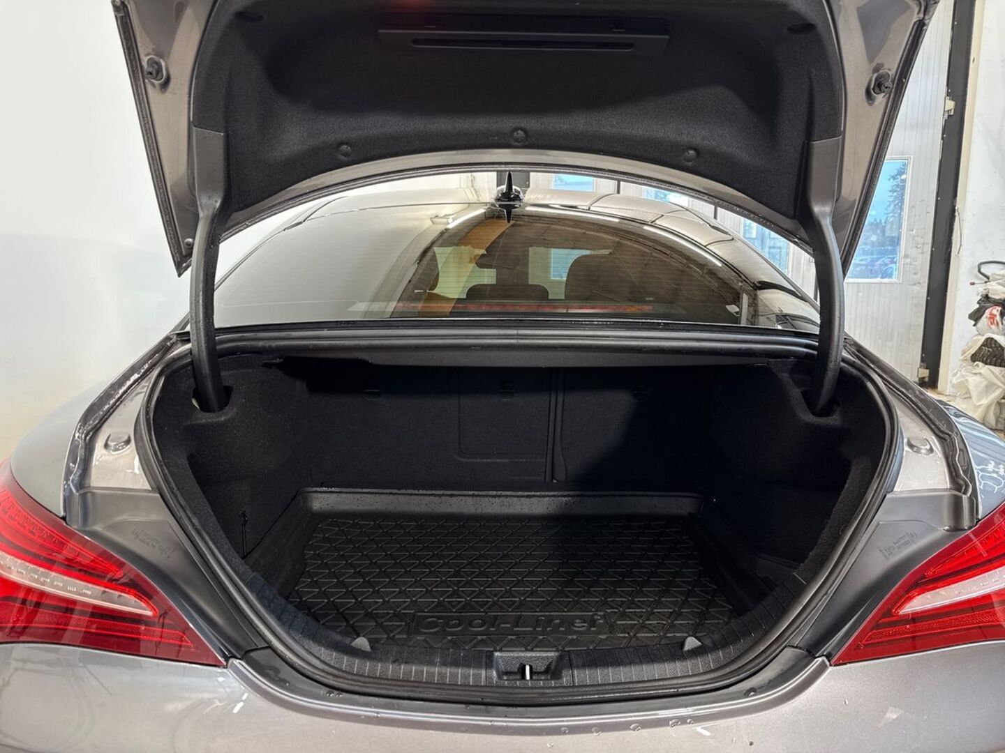 MERCEDES-BENZ CLA 9