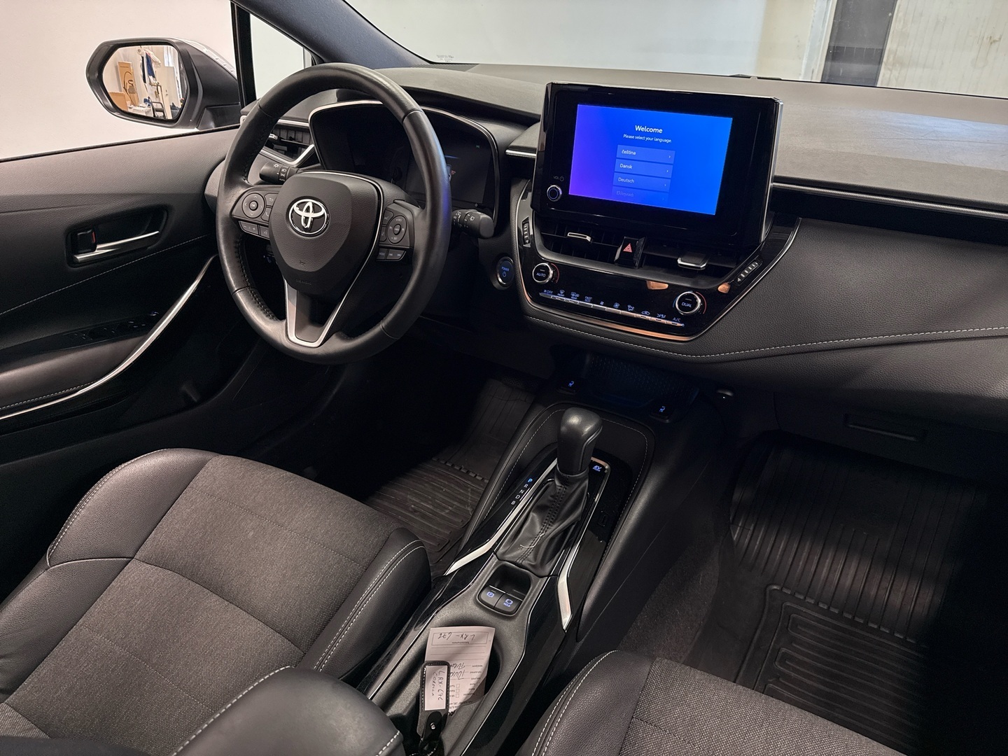 TOYOTA Corolla 2023