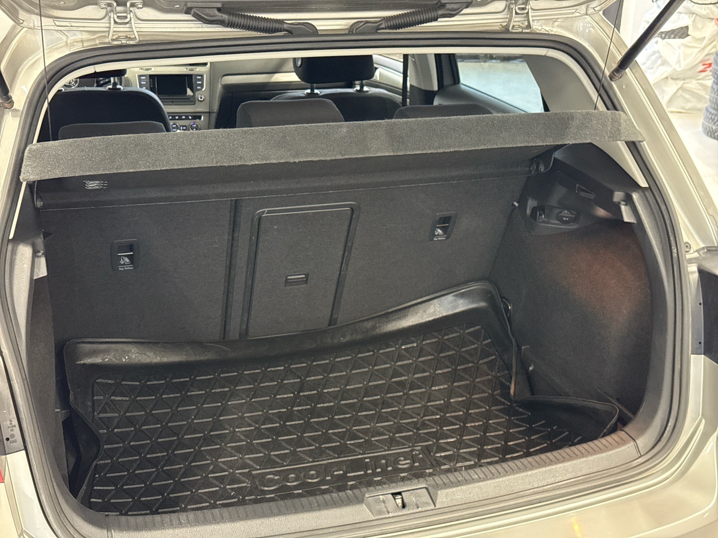 VOLKSWAGEN Golf 2014