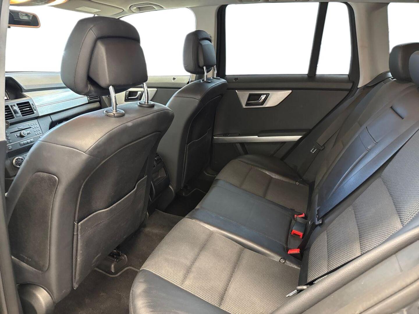 MERCEDES-BENZ GLK 10