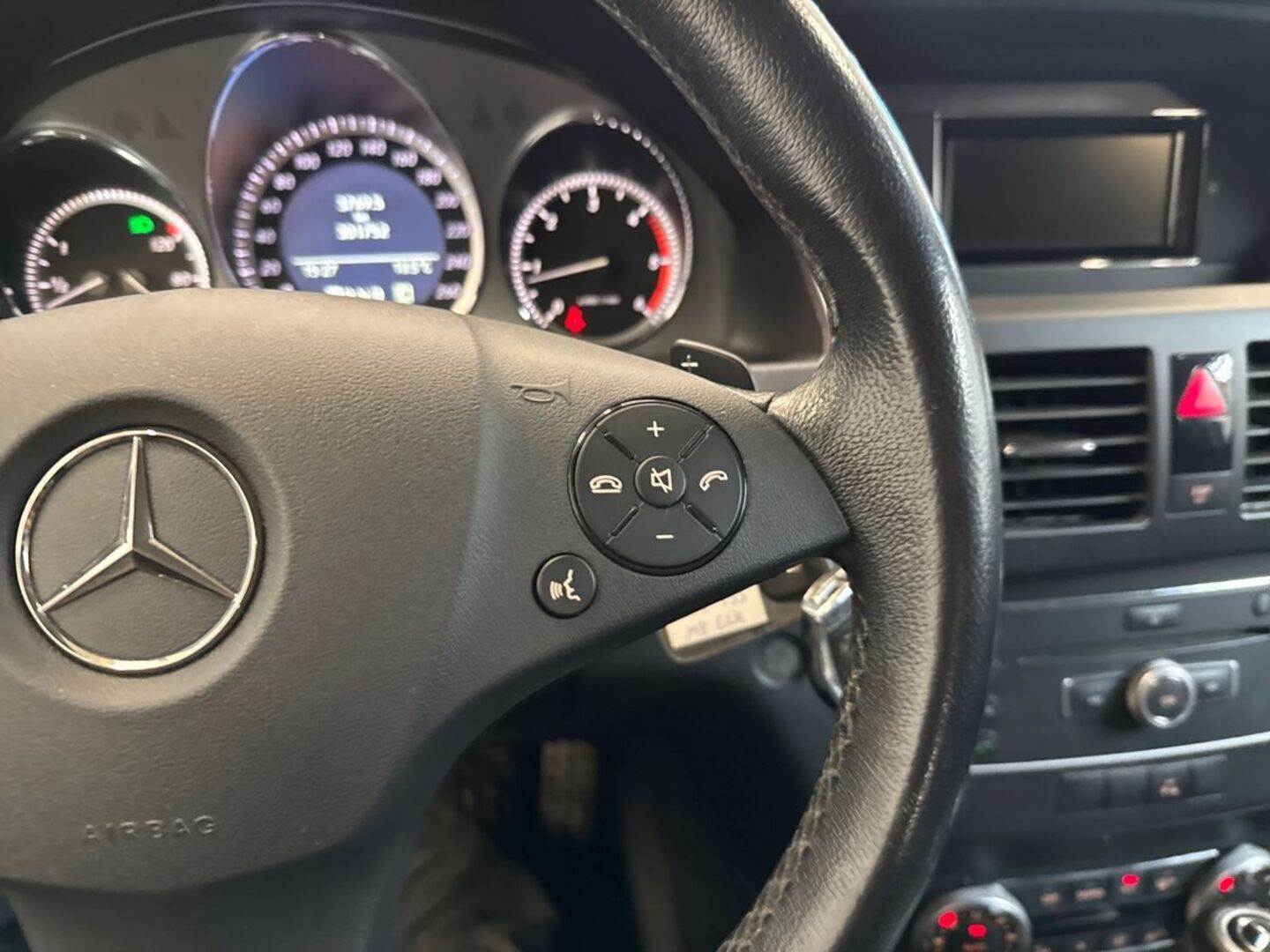 MERCEDES-BENZ GLK 22