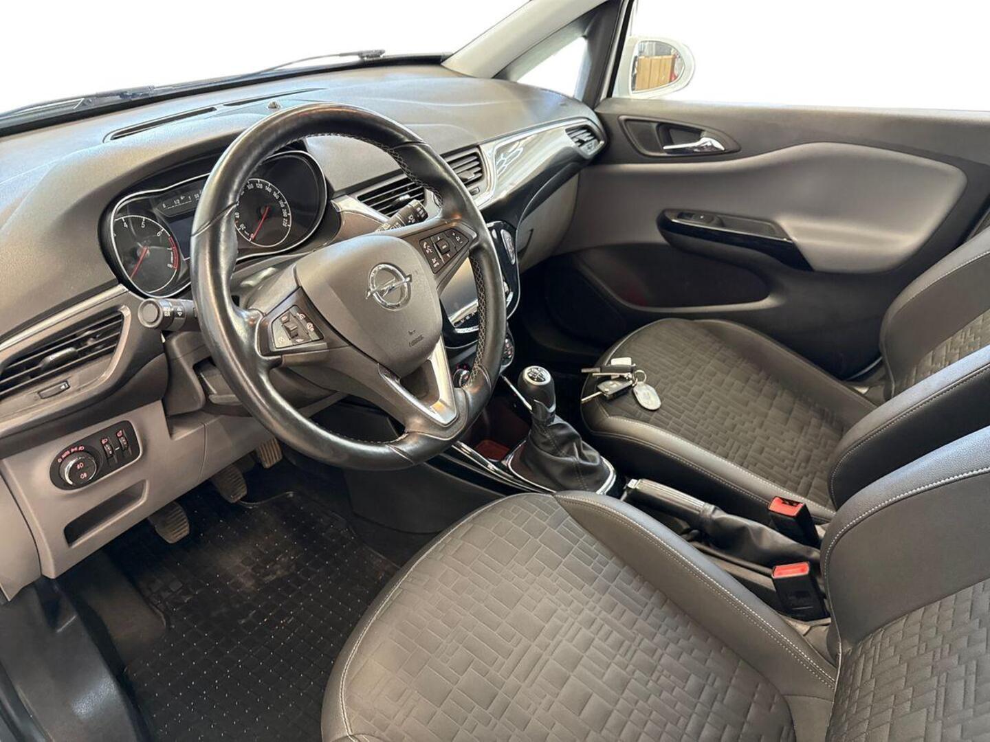 OPEL Corsa 2015